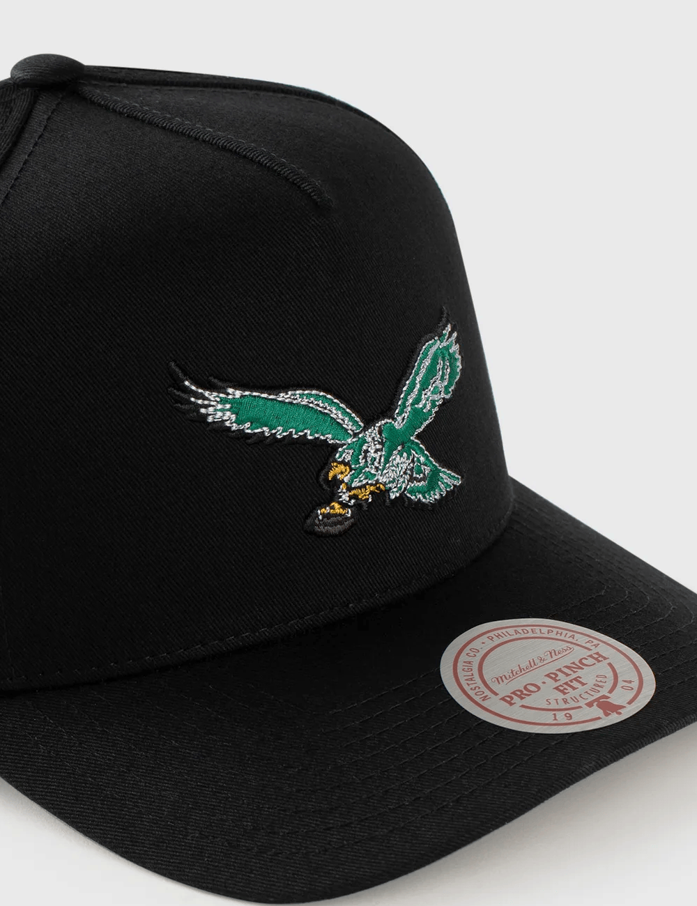 Mitchell And Ness Caps Philadelphia Eagles Mitchell & Ness NFL Team Pro Pinch Snapback Hat - Black