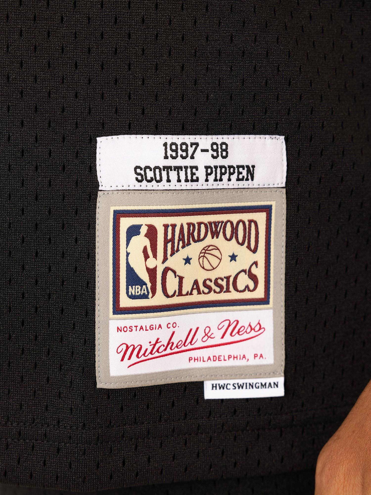 Mitchell And Ness Jerseys Scottie Pippen Chicago Bulls 97-98 Alt Mitchell & Ness NBA HWC Swingman Jersey - Black