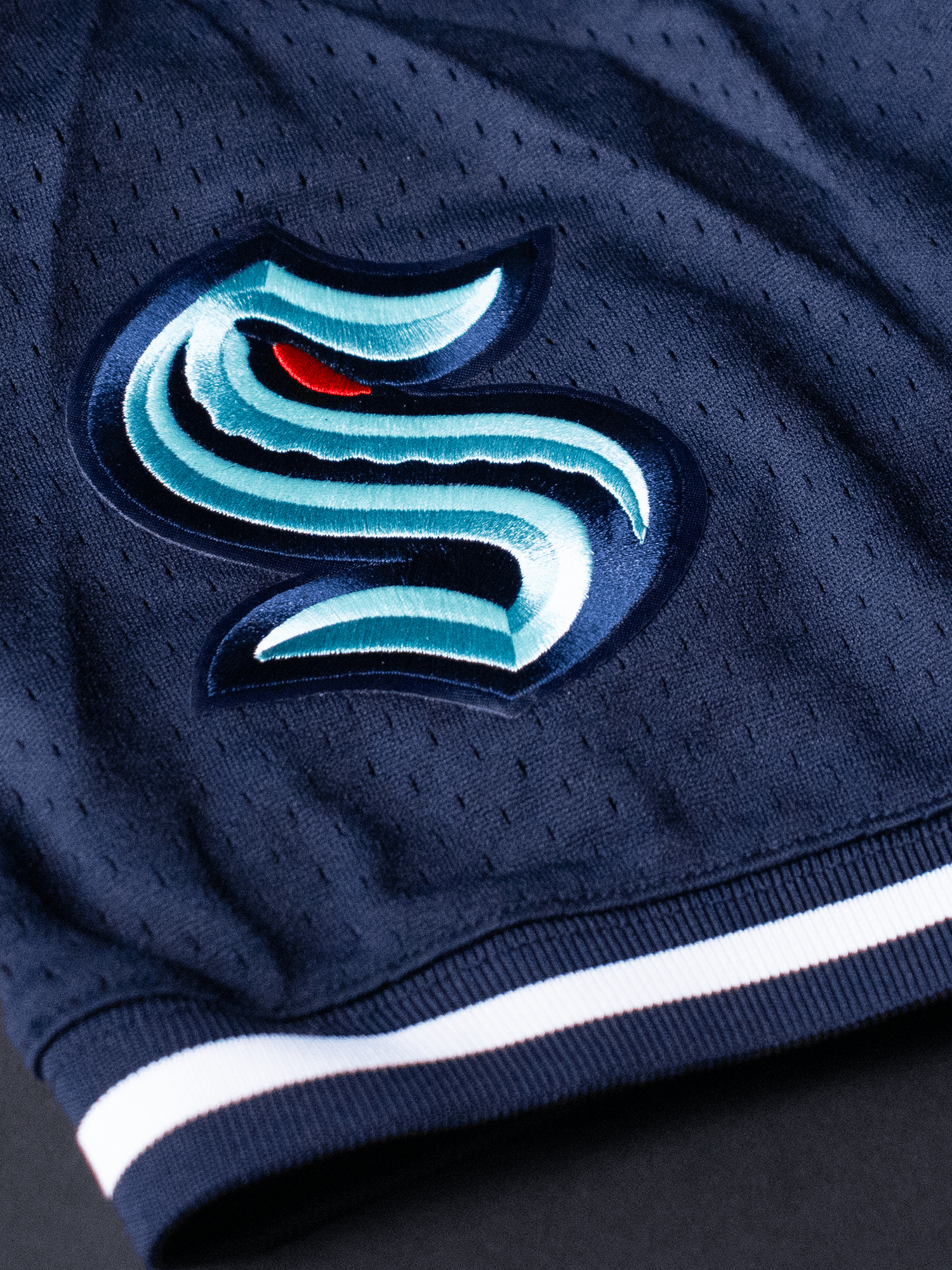 Pro Standard T-Shirts Seattle Kraken Pro Standard NHL Team Mesh Short Sleeve - Navy