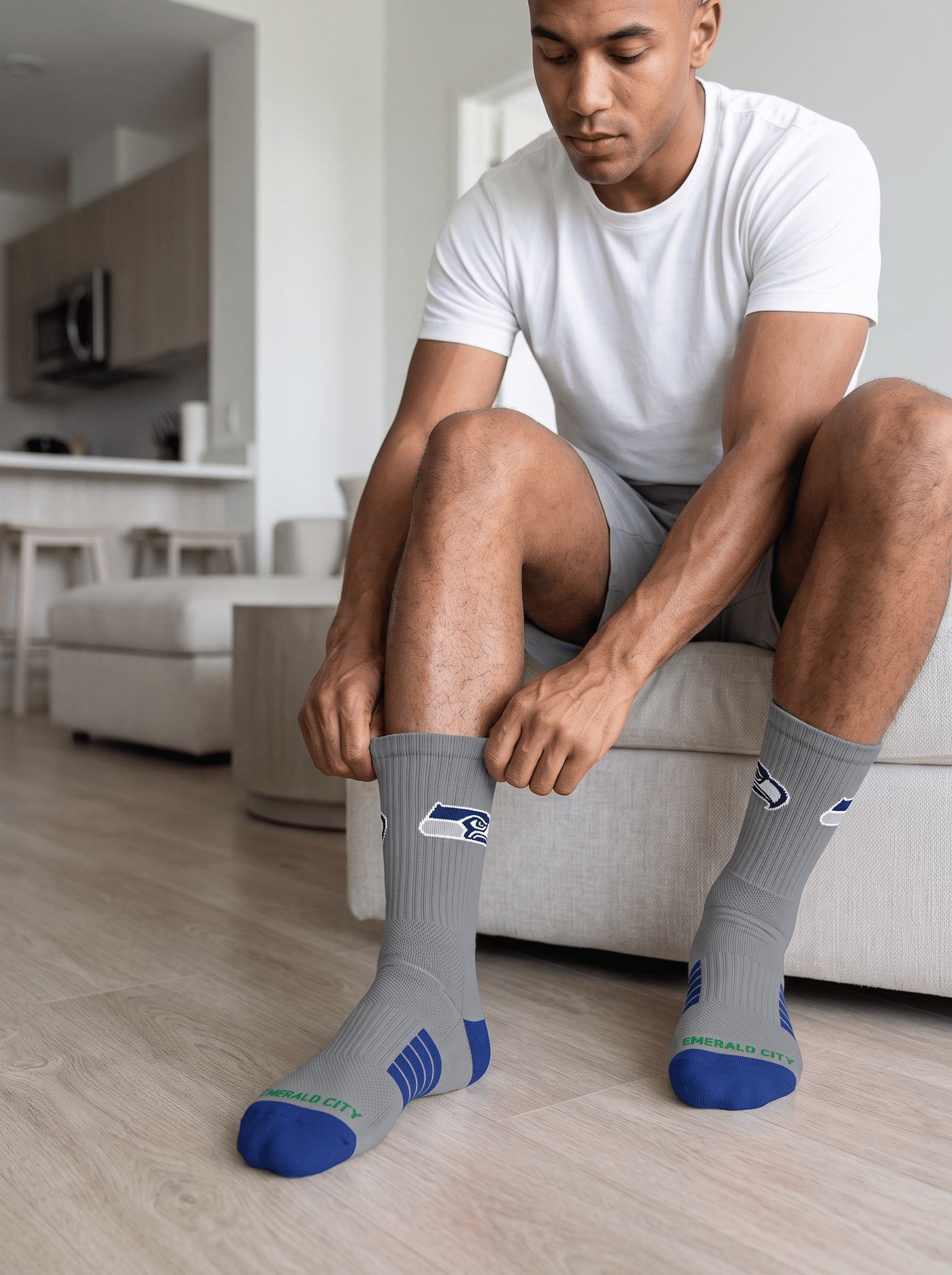 Strideline Socks Large (9-12 US) Seattle Seahawks Strideline NFL Team Premier Flex-Stretch Crew Socks - 2 Pack