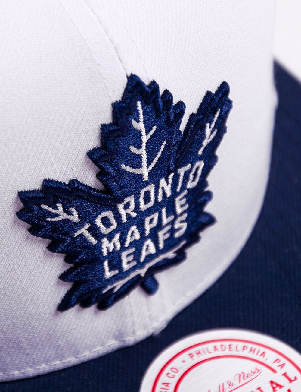 Mitchell And Ness Caps Toronto Maple Leafs Mitchell & Ness NHL Team 2T OG Snapback Hat - White