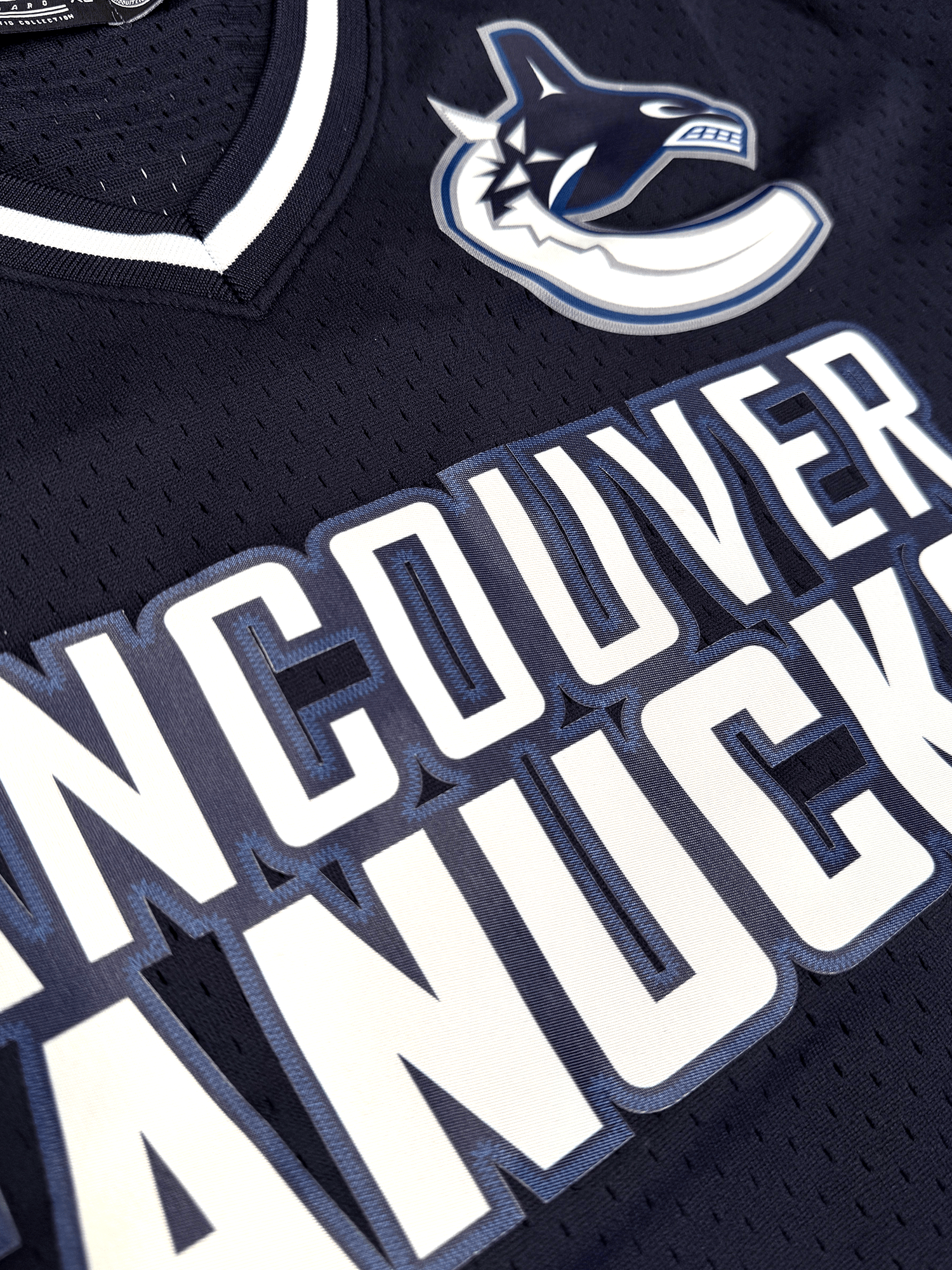 Pro Standard T-Shirts Vancouver Canucks Pro Standard NHL Team Mesh Short Sleeve - Navy