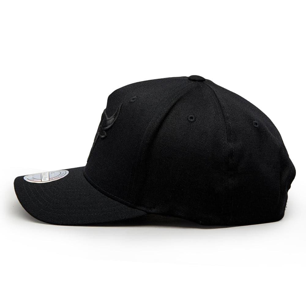 Chicago Bulls Mitchell & Ness NBA All Black 110 Curve Snapback Hat
