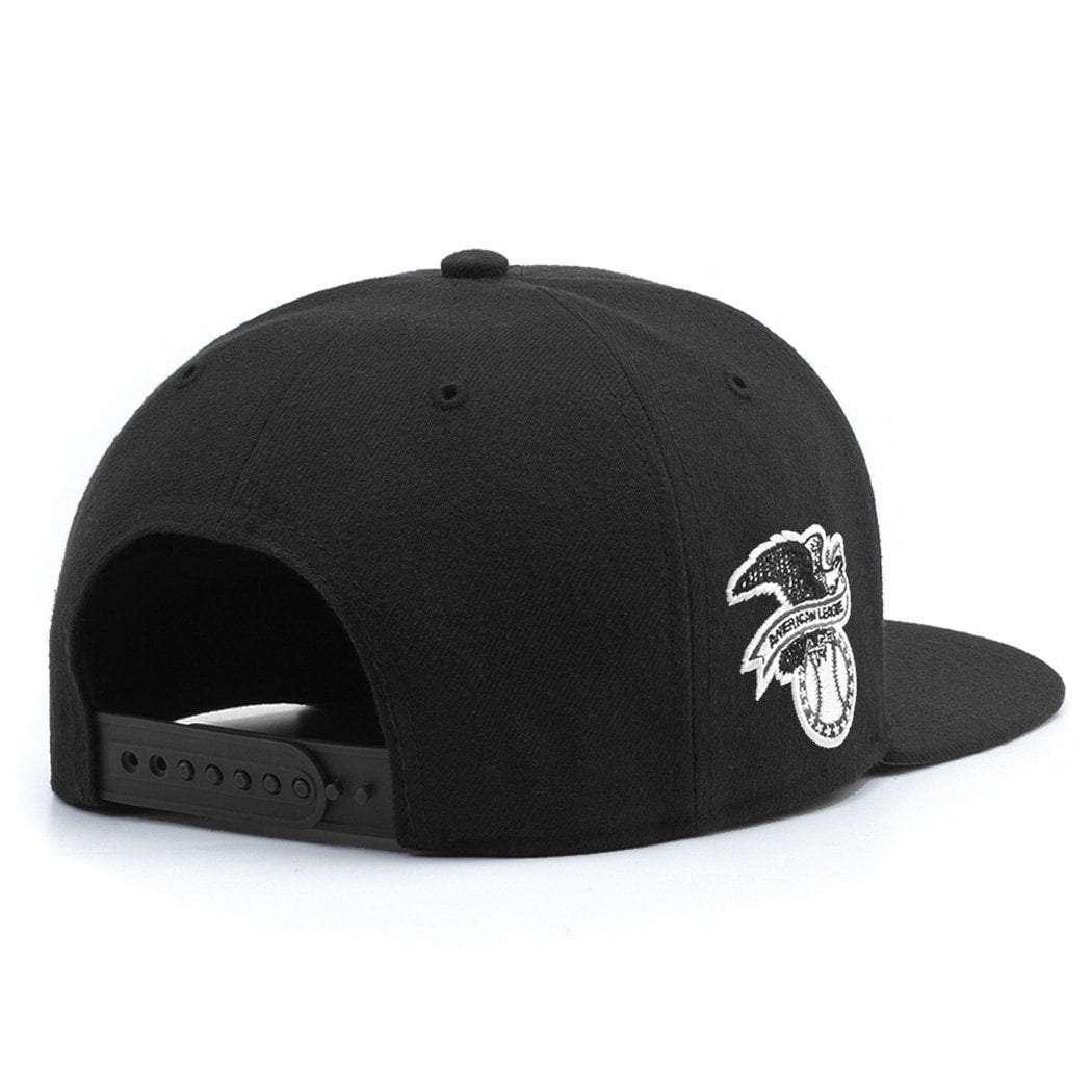 Cleveland Indians '47 MLB Black & White Captain Snapback Hat
