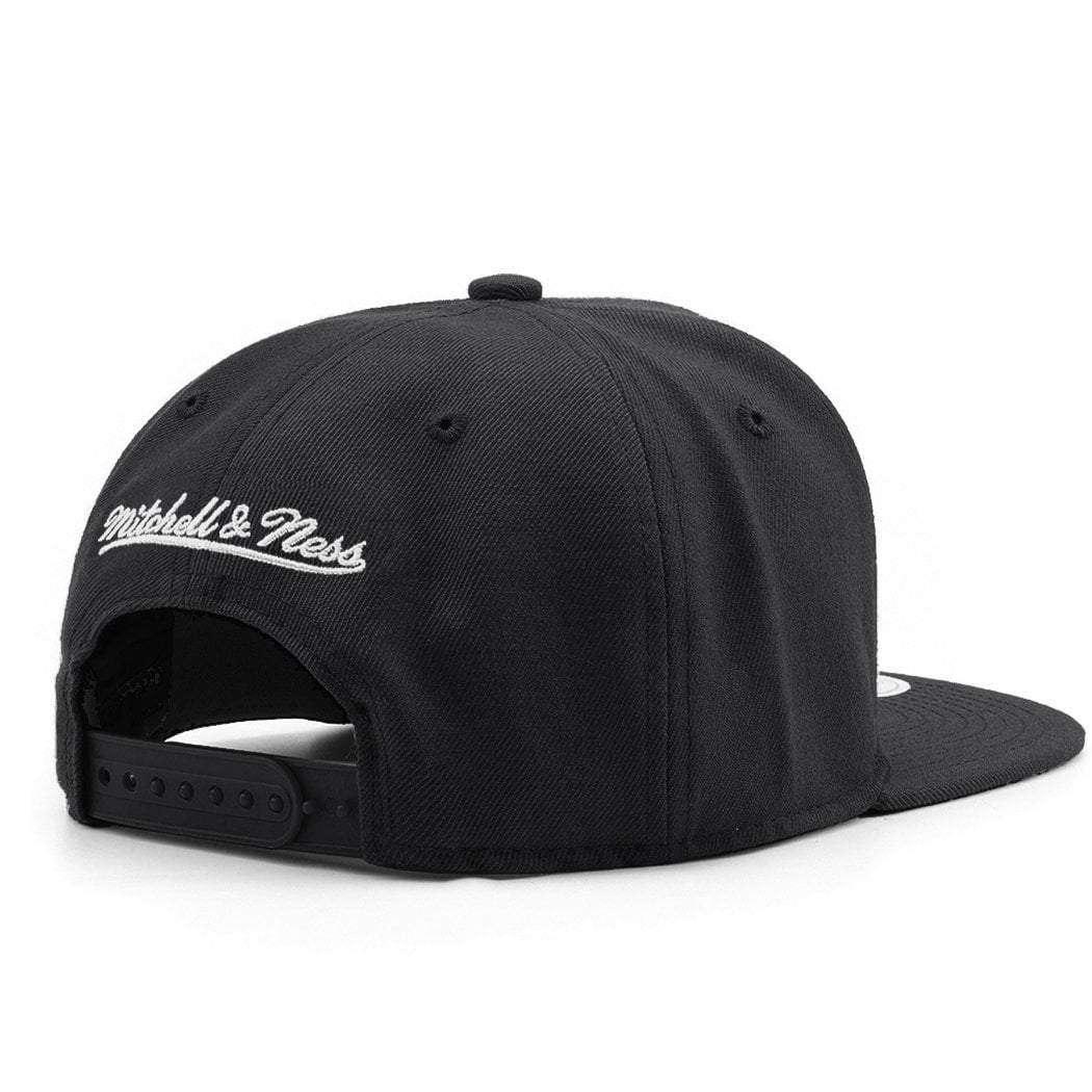 Philadelphia 76ers Mitchell & Ness NBA Black & White High Crown Snapback Hat