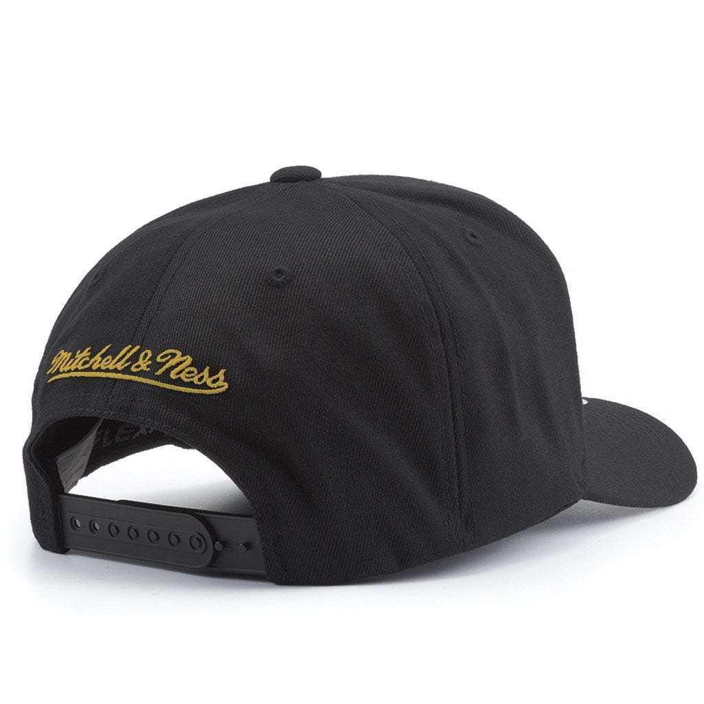 Golden State Warriors Mitchell & Ness NBA Script Pop 110 Curve Snapback Hat - Black