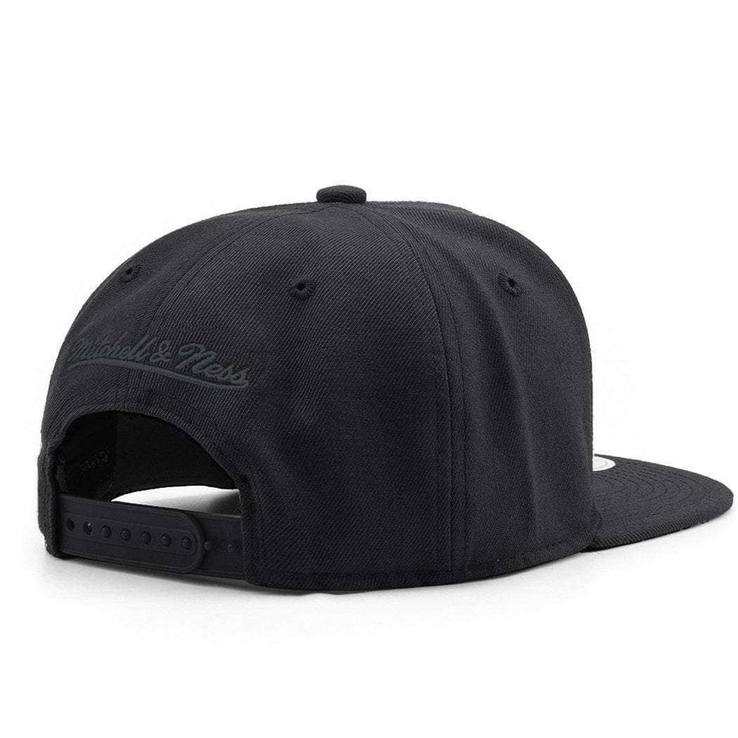 Golden State Warriors Mitchell & Ness NBA All Black High Crown Snapback Hat