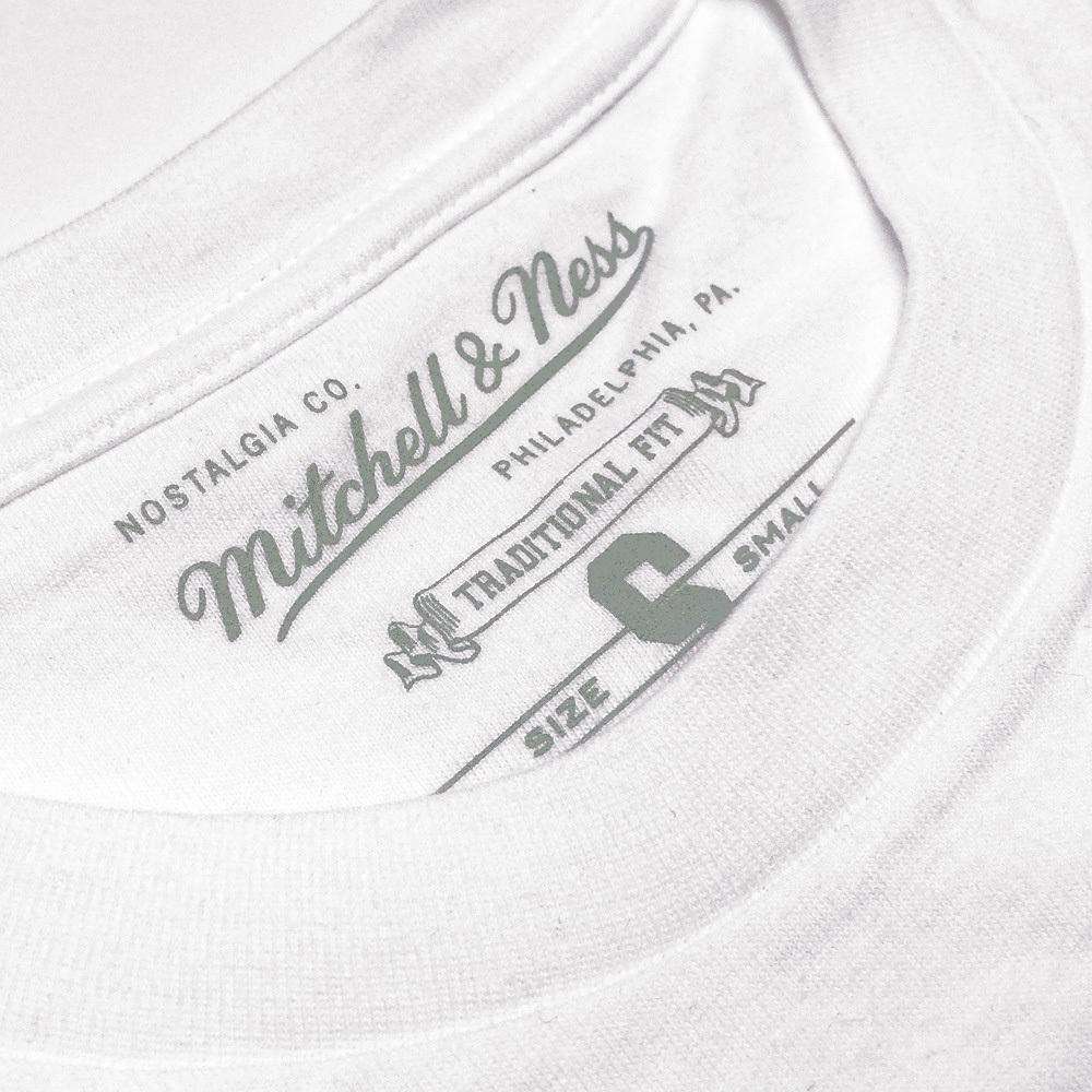 Chicago Bulls Mitchell & Ness NBA Full Circle T-Shirt - White