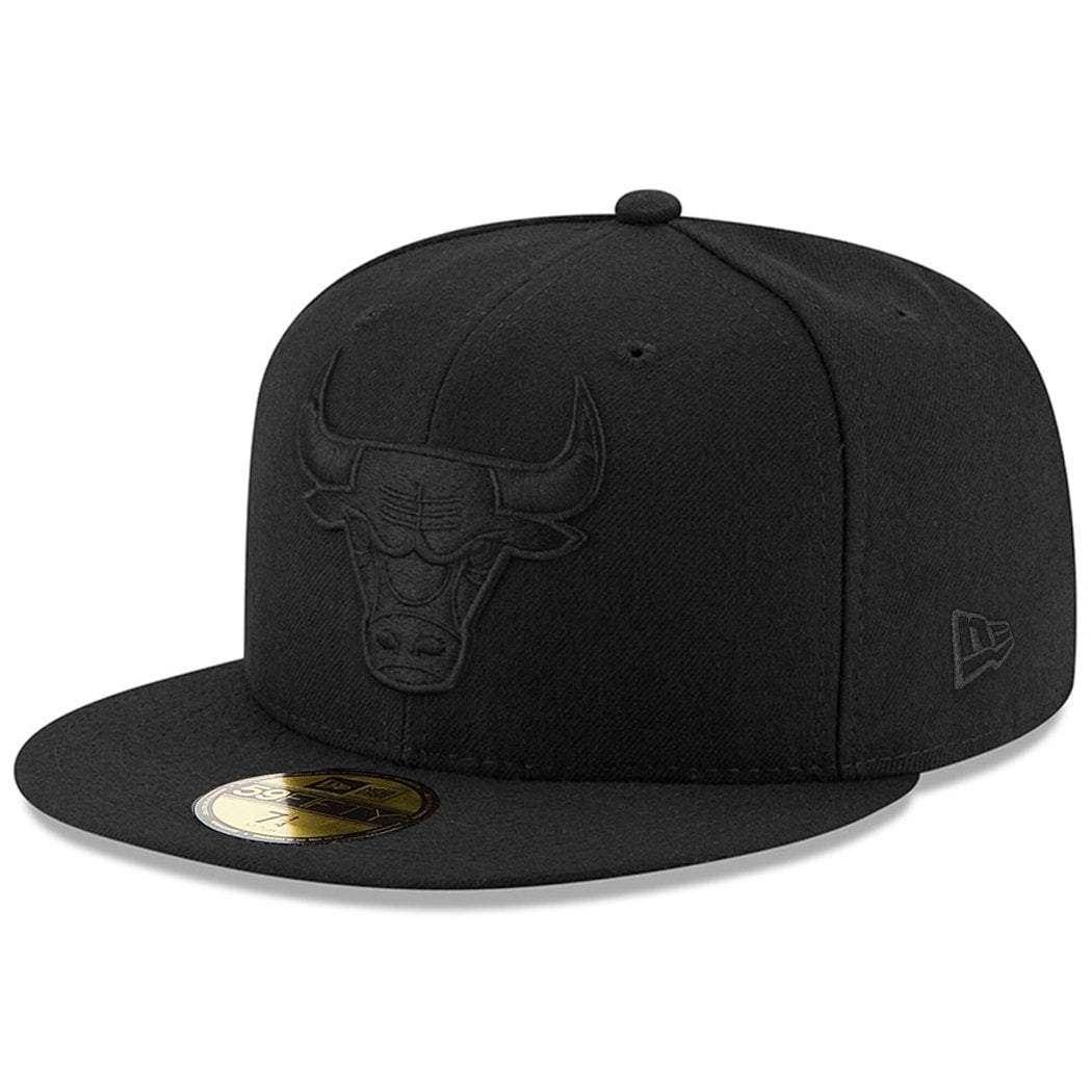 Chicago Bulls New Era NBA Black On Black Team Logo 59FIFTY Fitted Hat