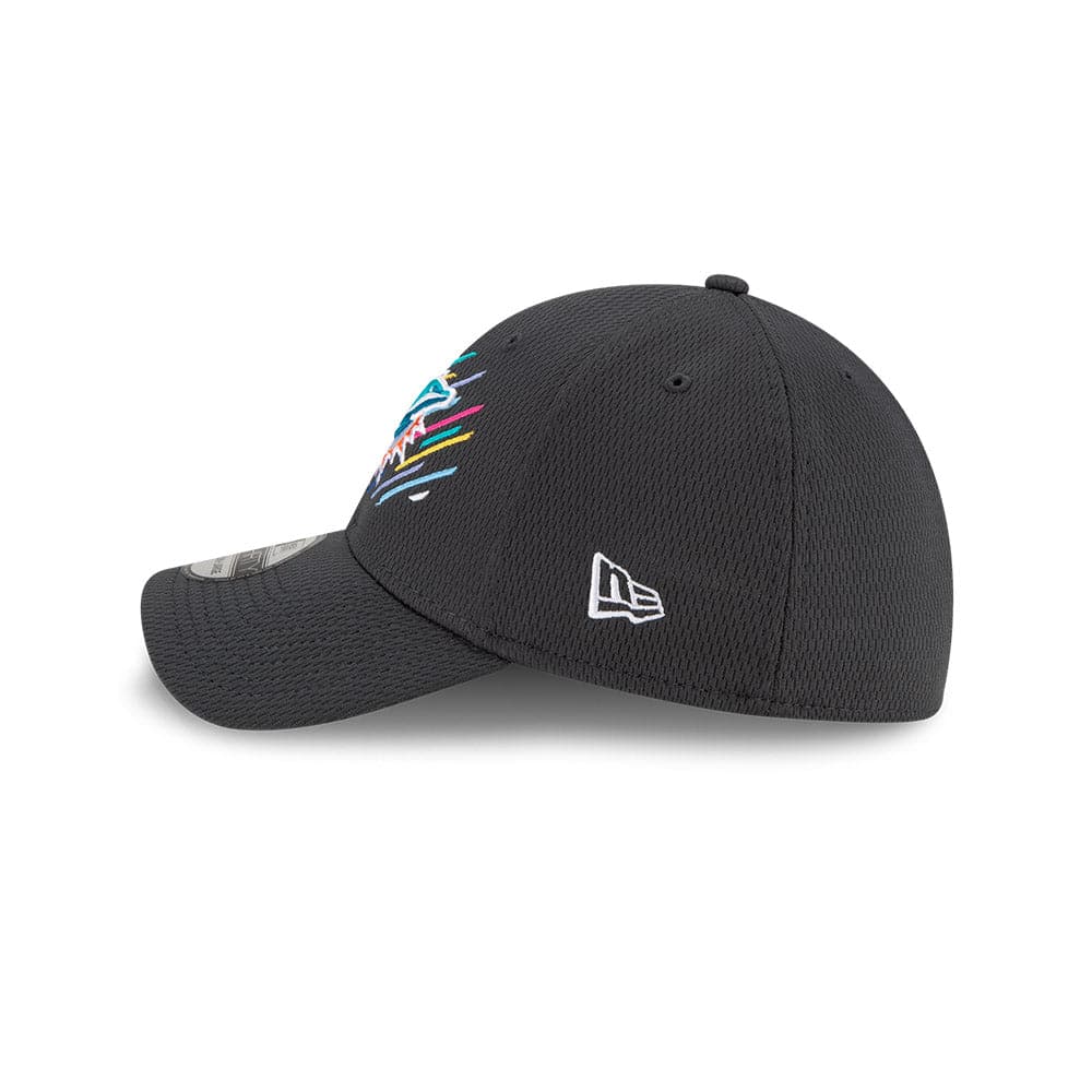 Miami Dolphins New Era NFL 2021 Crucial Catch 39THIRTY Flex Fit Hat - Steel