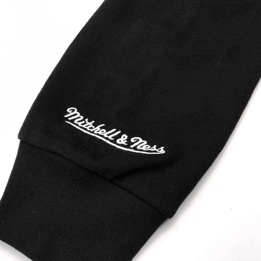New England Patriots Mitchell & Ness NFL Distressed Logo Hoodie Jumper - Black