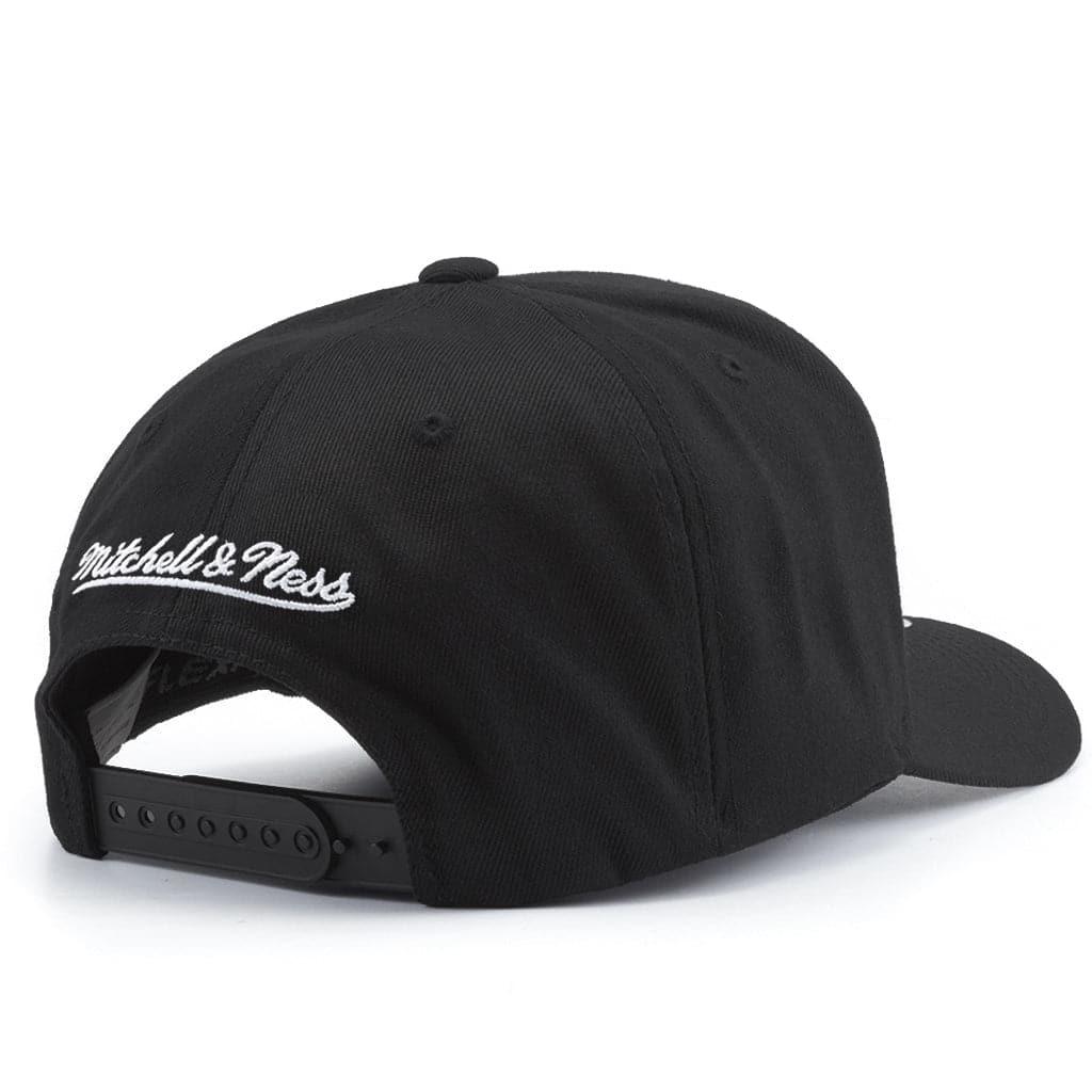 Los Angeles Clippers Mitchell & Ness NBA 110 Team Logo Snapback Hat - Black