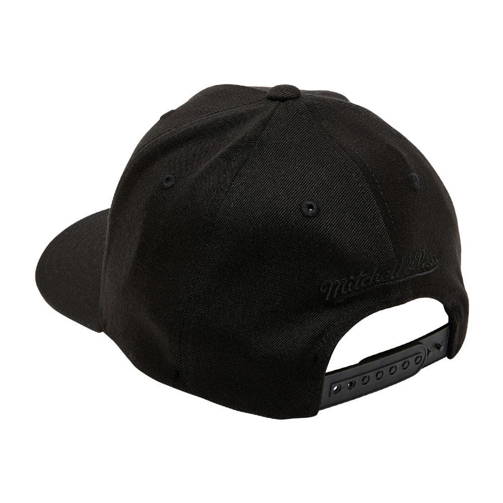 San Antonio Spurs Mitchell & Ness NBA Diamond One Curve Snapback Hat - Black