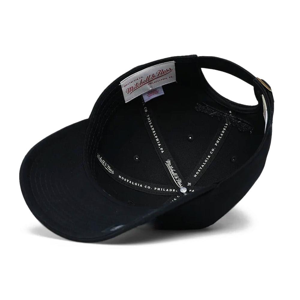 Chicago Bulls Mitchell & Ness NBA Easy As Champs Strapback Dad Hat - Black
