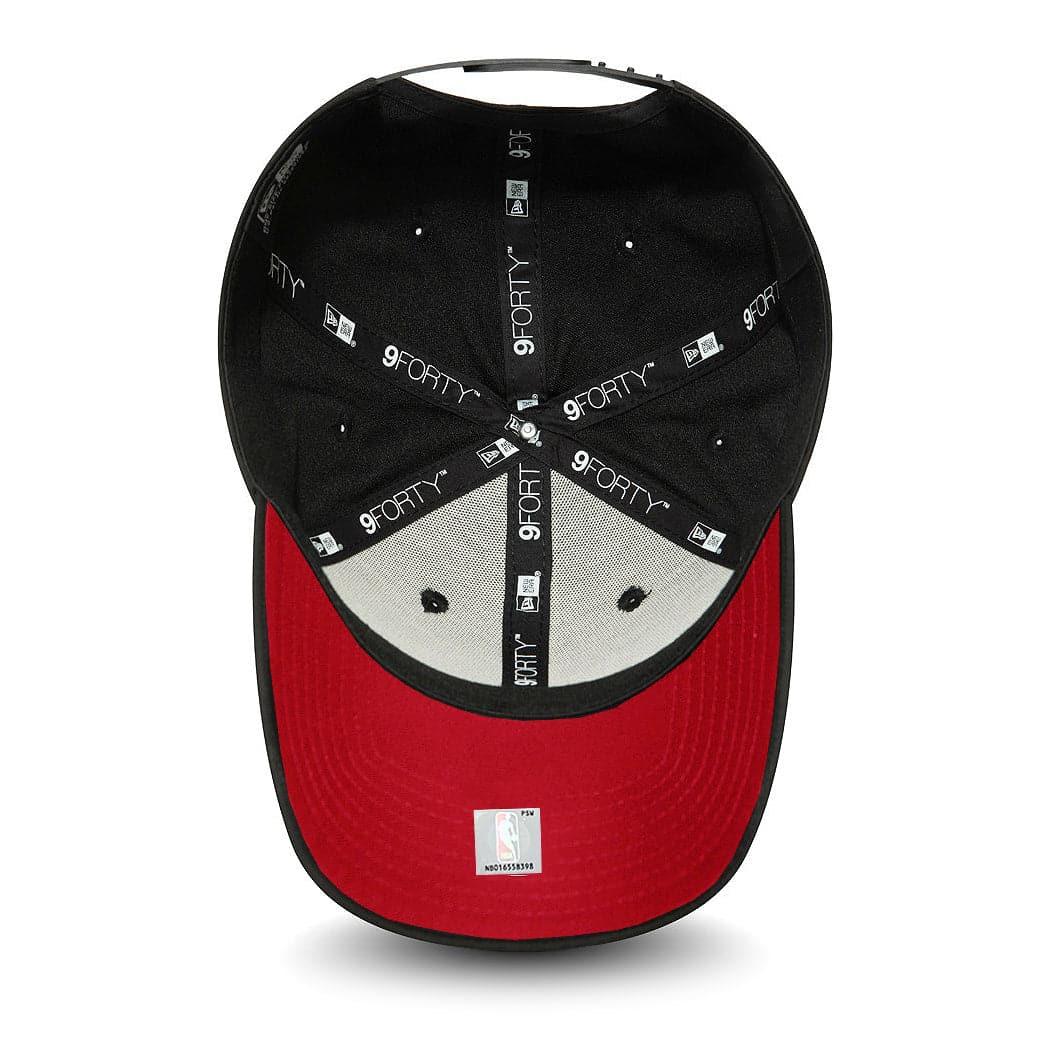 Chicago Bulls New Era NBA Wordmark 9FORTY Curve Snapback Hat - Black