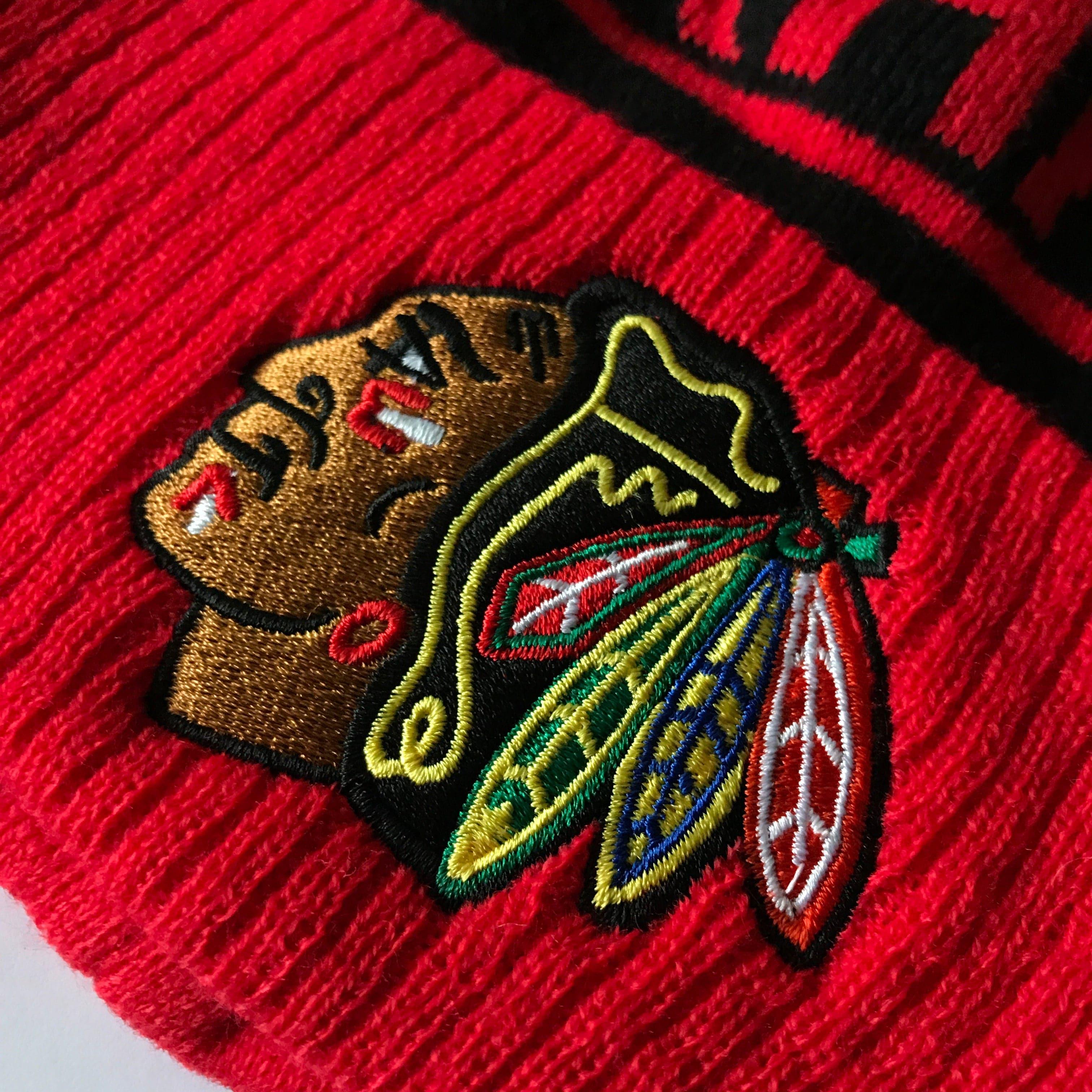 Chicago Blackhawks NHL Team Colour Stripe Pom Knit Beanie - Black/Red