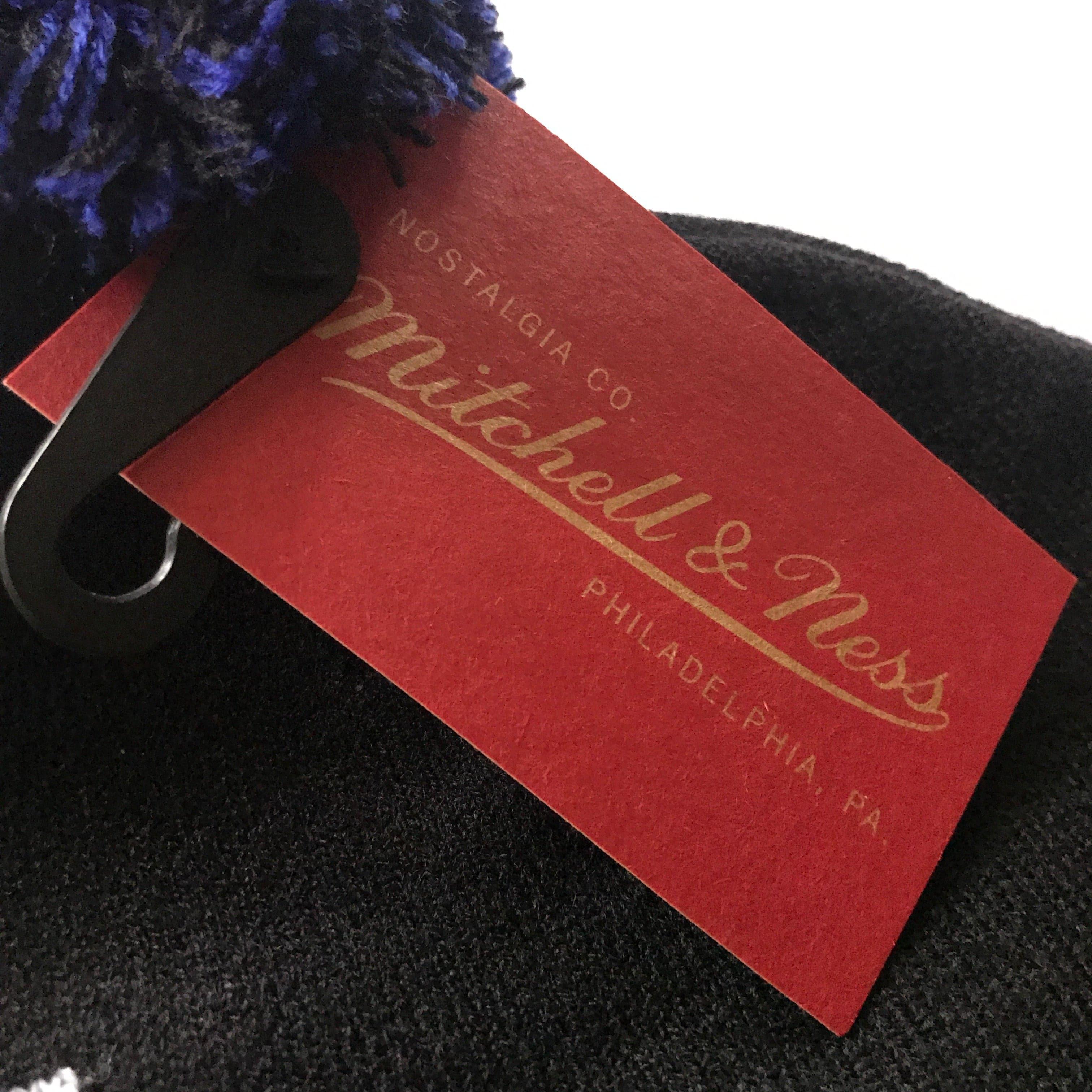 New York Giants Mitchell & Ness NFL Script Burst Pom Knit Beanie - Black