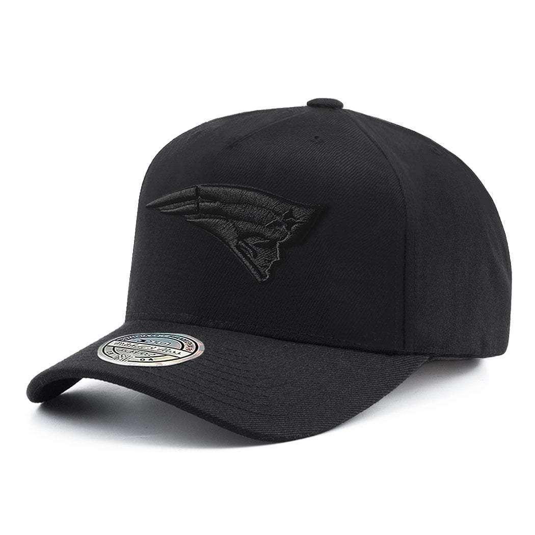 New England Patriots Mitchell & Ness NFL All Black 110 Curve Snapback Hat - Black