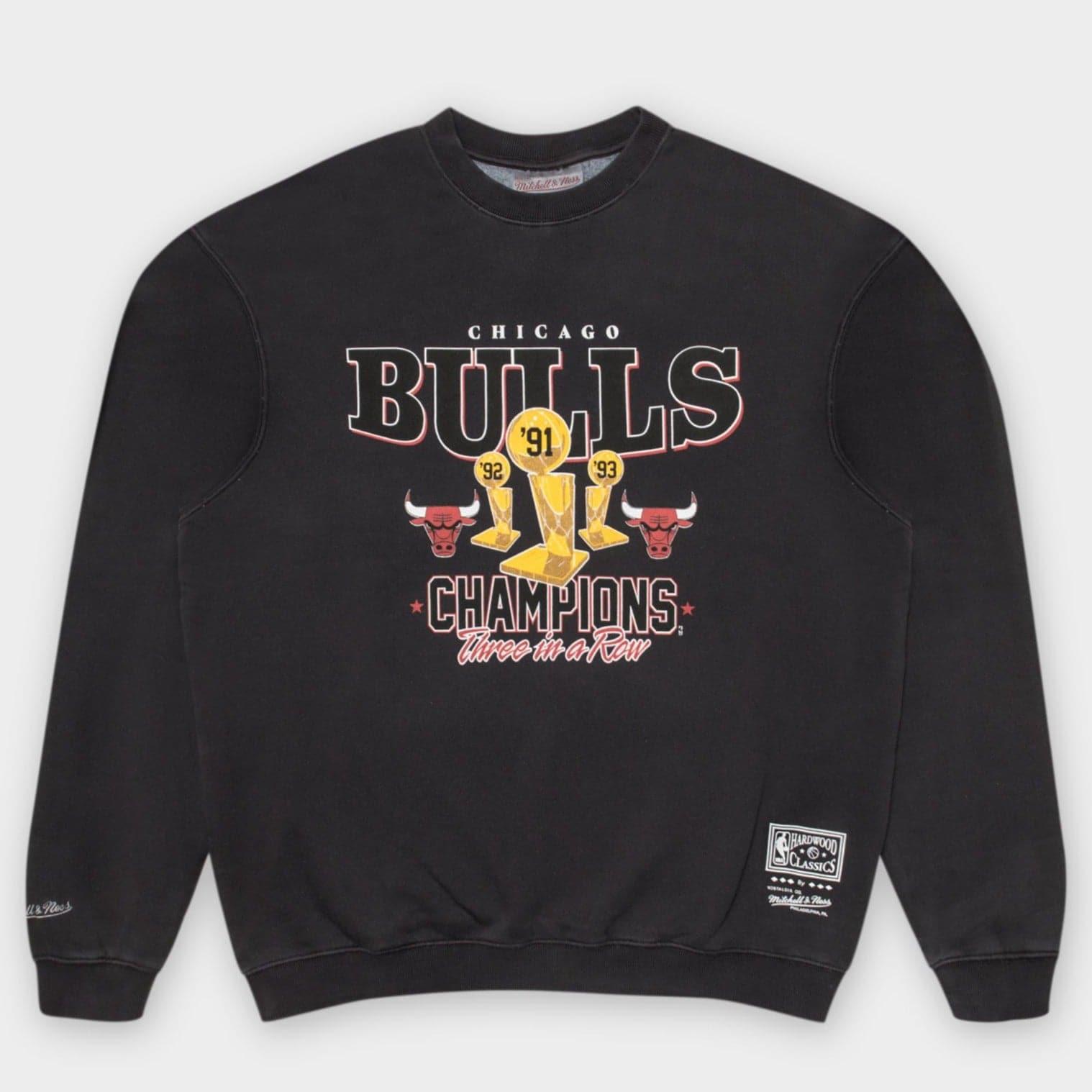 Chicago Bulls Mitchell & Ness NBA Champs Trophies Crew Jumper - Faded Black