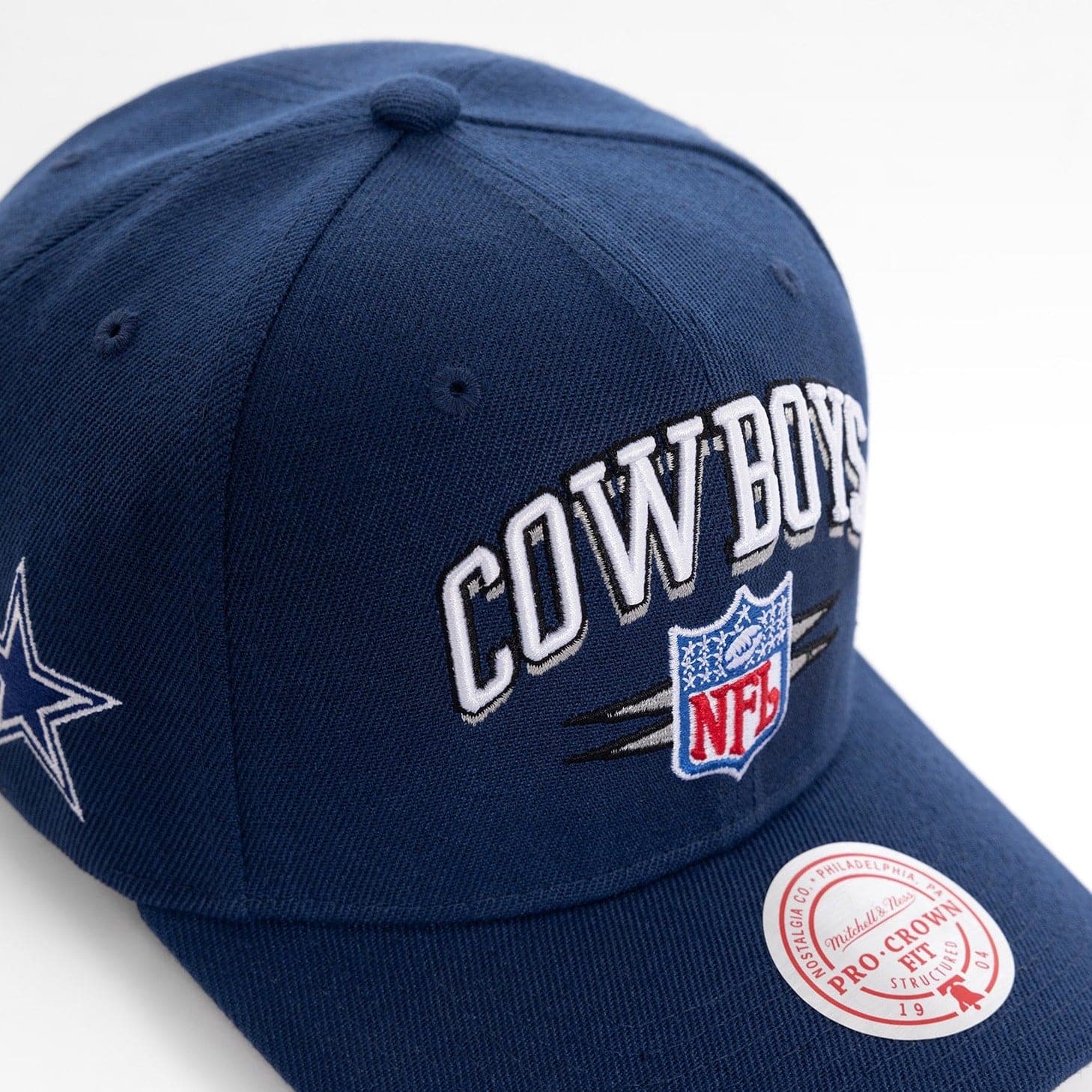 Dallas Cowboys Mitchell & Ness NFL Diamond Pro Crown Snapback Hat - Navy
