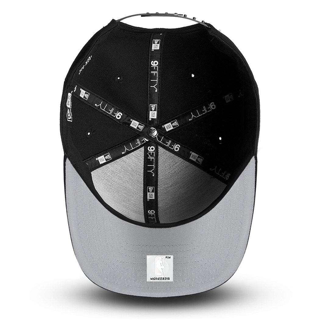 Brooklyn Nets New Era NBA Team Logo OF 9FIFTY Pre-Curved Snapback Hat - Black