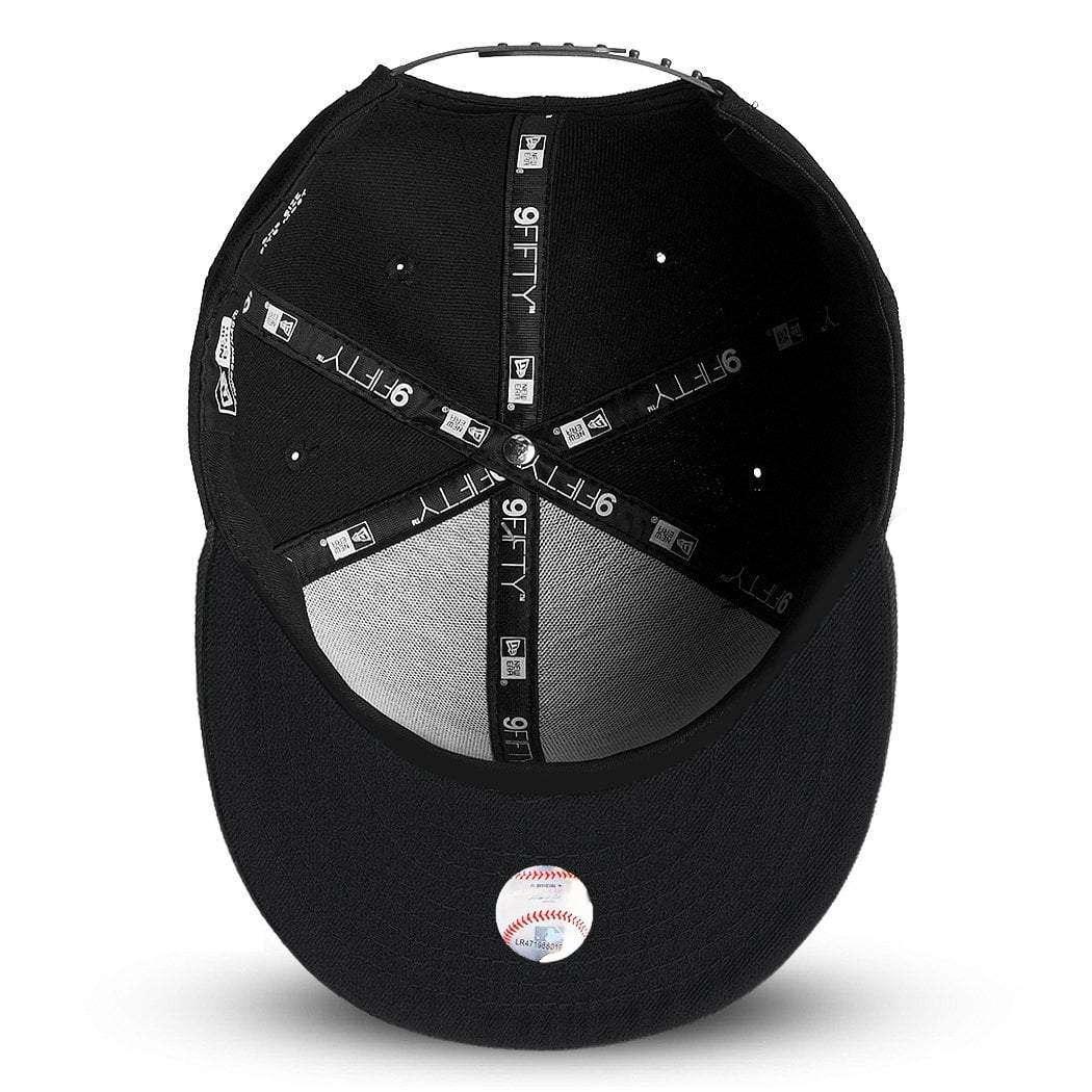 Youths New York Yankees New Era MLB Black On Black Diamond Era 9FIFTY Snapback Hat