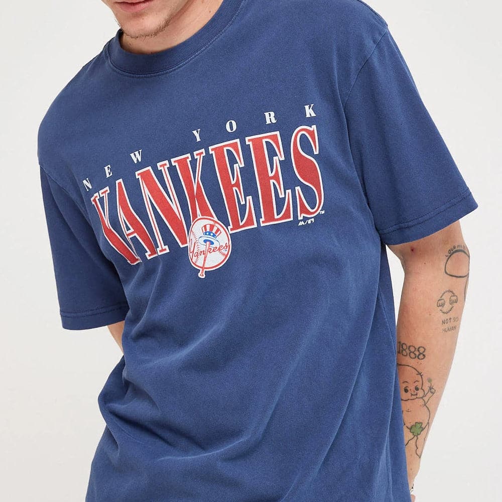 New York Yankees Majestic MLB Linear Vintage T-Shirt - Faded Navy