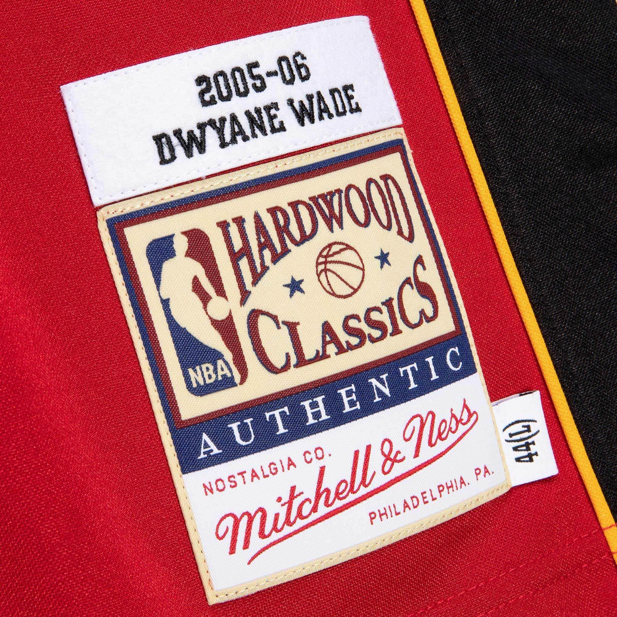 Dwyane Wade Miami Heat Mitchell & Ness NBA 05-06 Authentic Jersey - Red