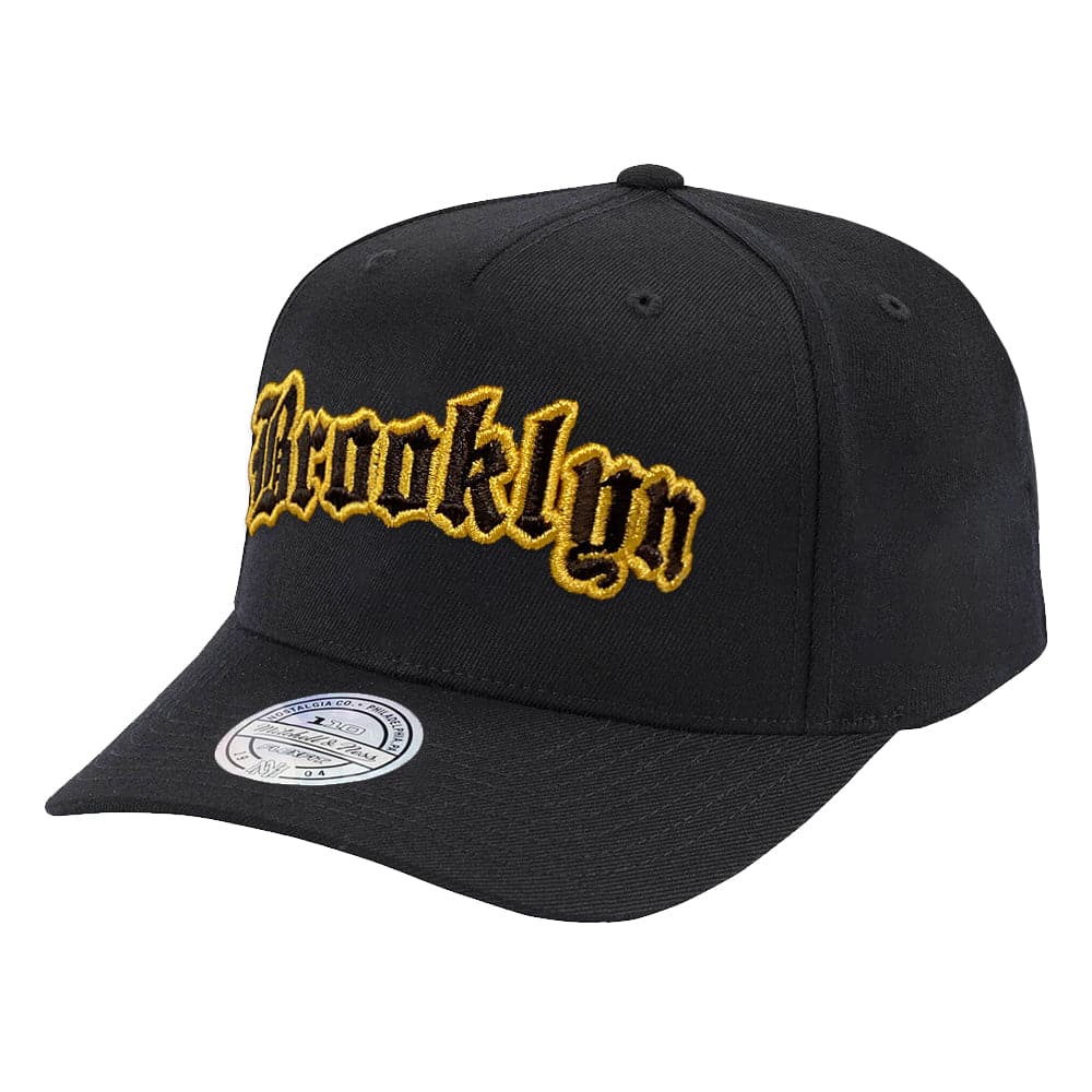 Brooklyn Nets Mitchell & Ness NBA Old English 110 Curved Snapback Hat - Black