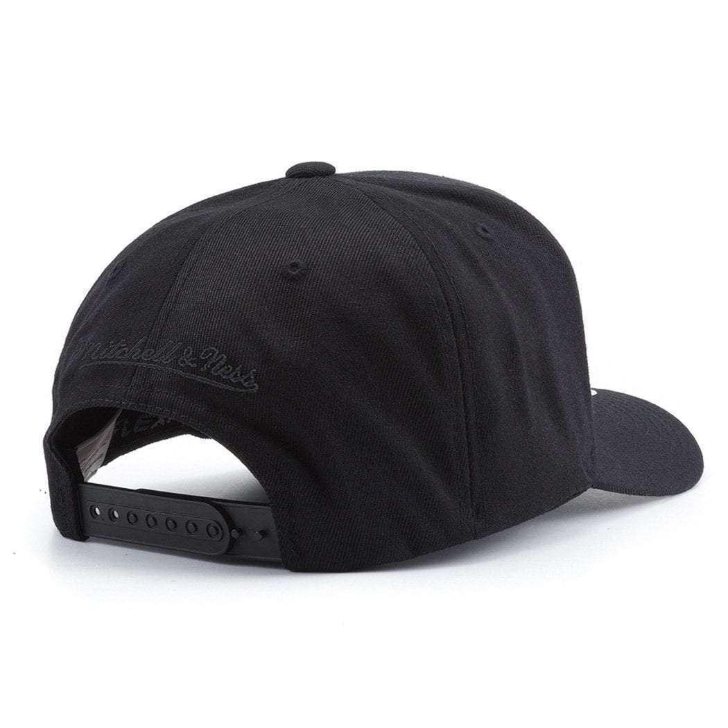 Boston Celtics Mitchell & Ness NBA All Black 110 Curve Snapback Hat
