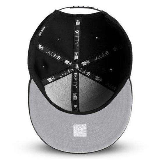 Oakland Raiders New Era NFL Pre-Curved Black On Black 9FIFTY Snapback Hat