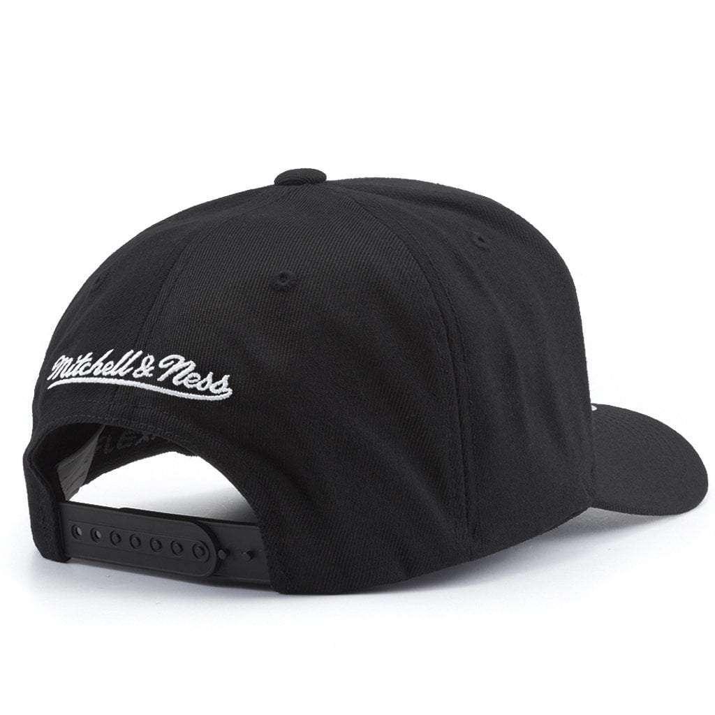 Mitchell And Ness Caps Boston Celtics Mitchell & Ness NBA Black & White HWC Logo 110 Curve Snapback Hat