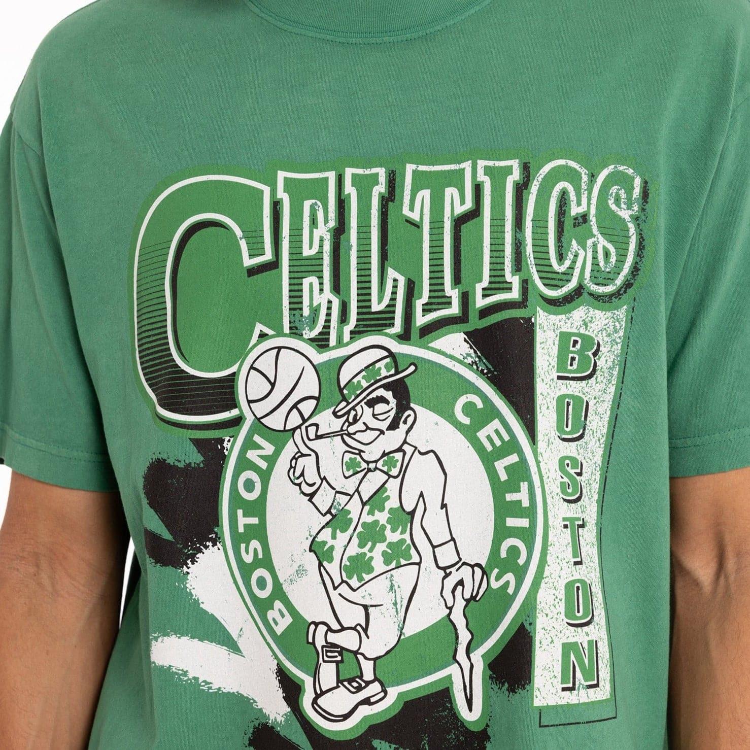 Mitchell And Ness T-Shirts Boston Celtics Mitchell & Ness NBA Brush Off Vintage T-Shirt - Faded Green