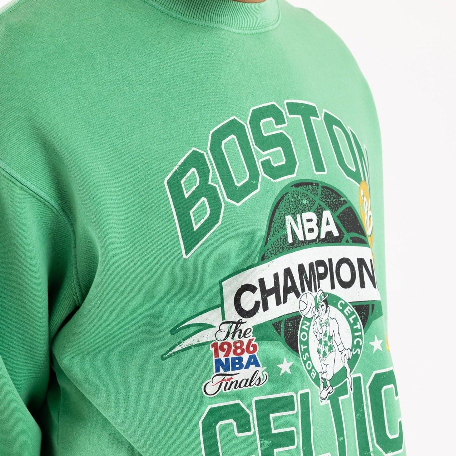 Mitchell And Ness Jumpers Boston Celtics Mitchell & Ness NBA Champs History Vintage Crew Jumper - Faded Green