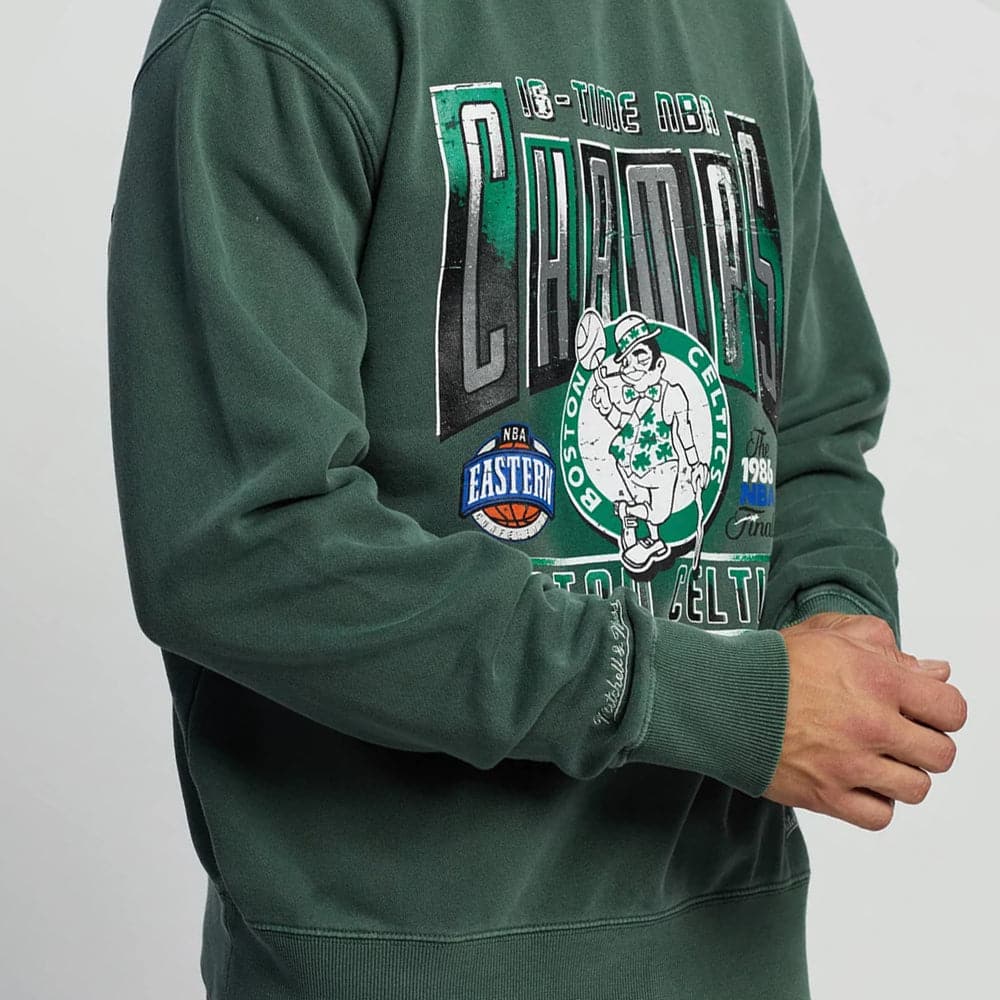 Mitchell And Ness Jumpers Boston Celtics Mitchell & Ness NBA Winner Takes All Vintage Crew Jumper - Green
