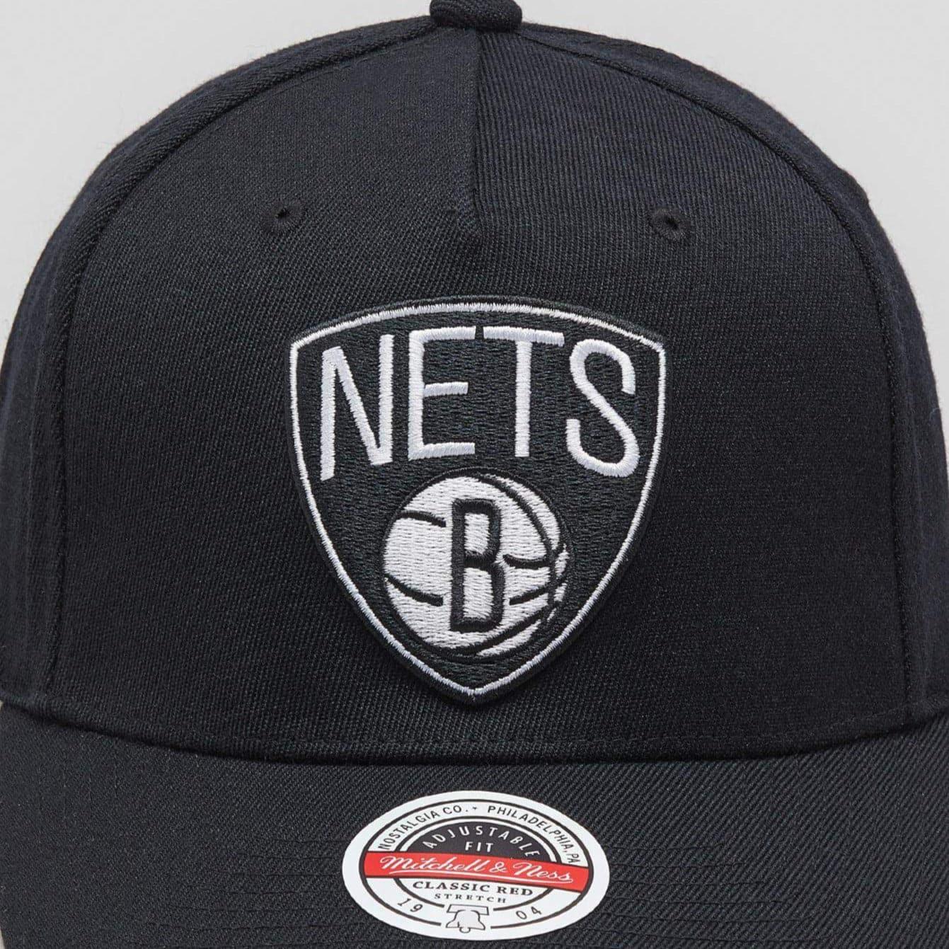 Mitchell And Ness Caps Brooklyn Nets Mitchell & Ness NBA Team Classic Red Snapback Hat - Black