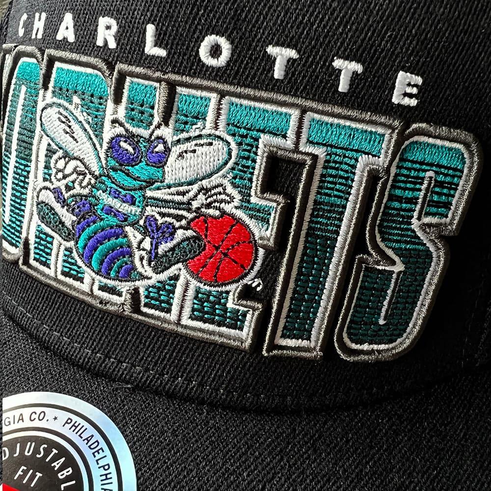 Mitchell And Ness Caps Charlotte Hornets Mitchell & Ness NBA Linear Classic Red Snapback Hat - Black