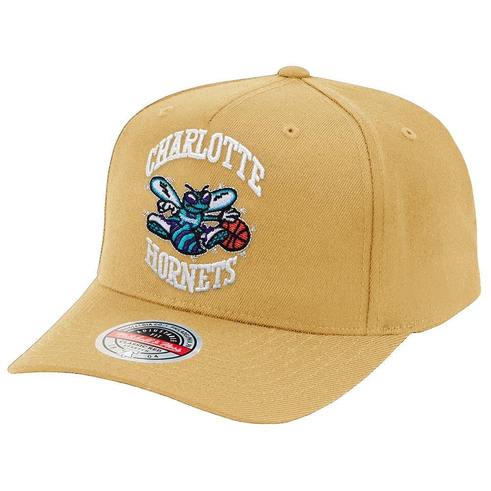 Mitchell And Ness Caps Charlotte Hornets Mitchell & Ness NBA Team Classic Red Curve Snapback Hat - Khaki