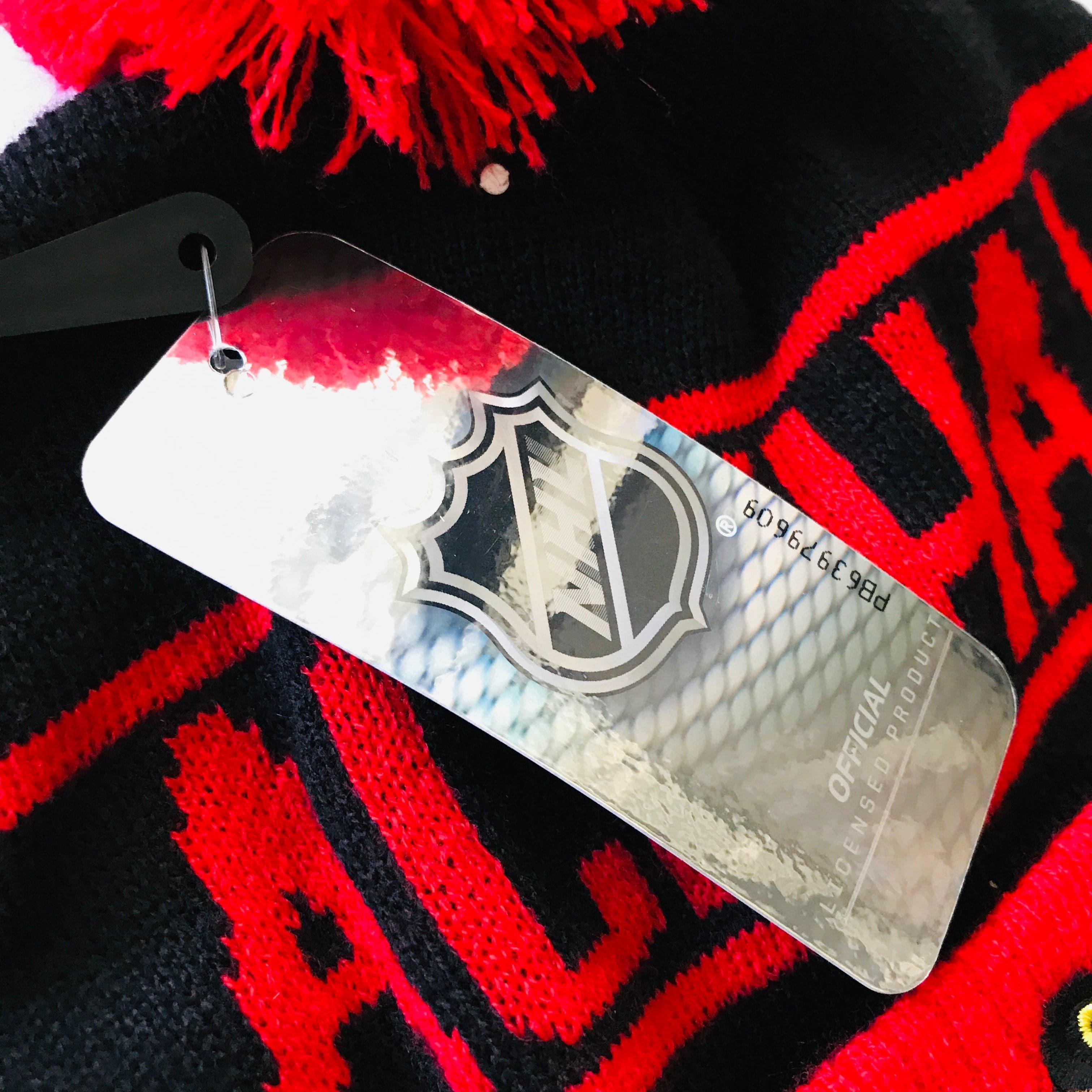 NHL Branded Beanies Chicago Blackhawks NHL Team Colour Stripe Pom Knit Beanie - Black/Red