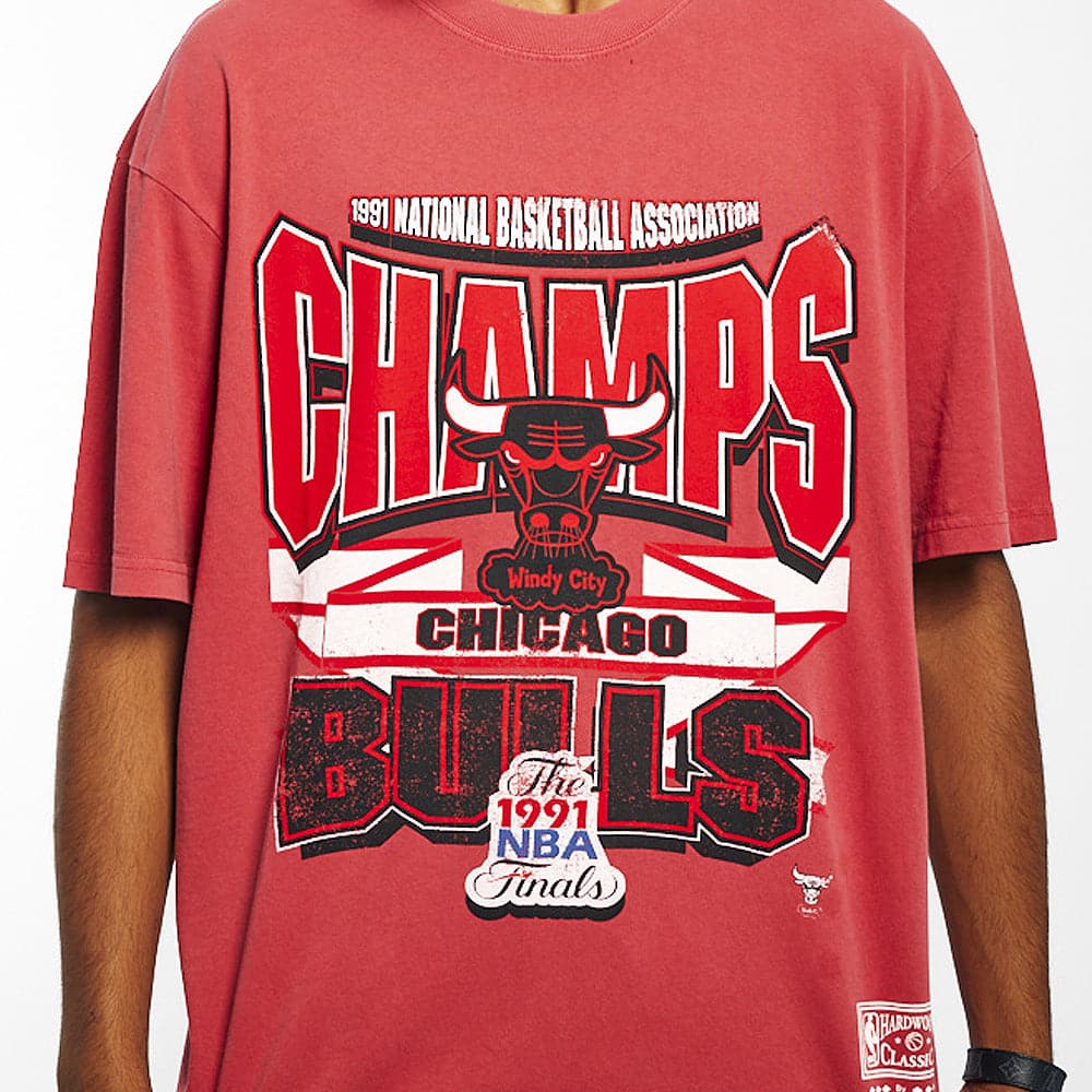 Mitchell And Ness T-Shirts Chicago Bulls Mitchell & Ness NBA 1991 Champs Vintage T-Shirt - Faded Red