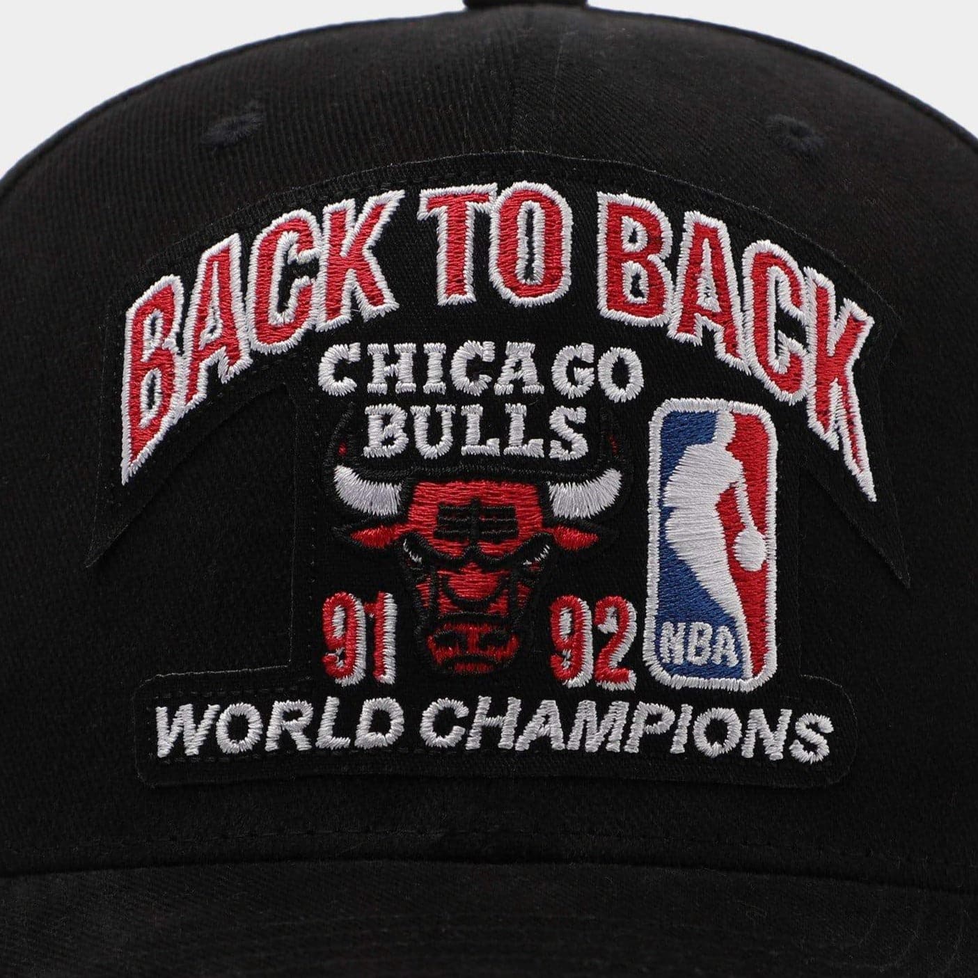 Mitchell And Ness Caps Chicago Bulls Mitchell & Ness NBA 91-92 Champs Curved Deadstock Snapback Hat - Black