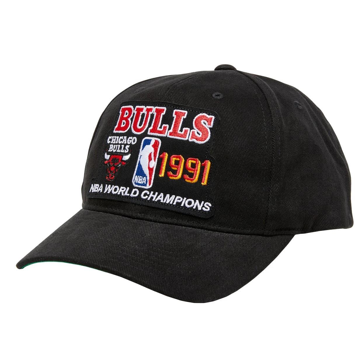 Mitchell And Ness Caps Chicago Bulls Mitchell & Ness NBA 91 Champs Curved Deadstock Snapback Hat - Black