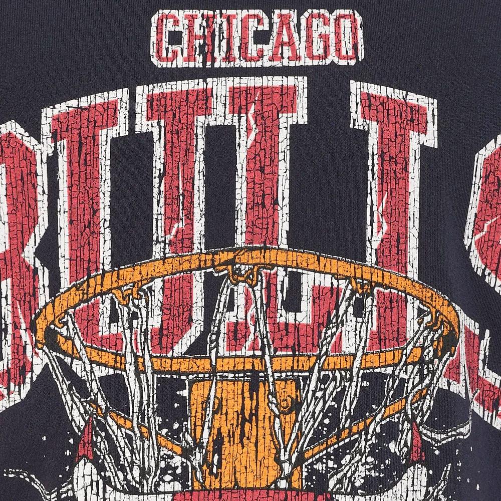 Mitchell And Ness T-Shirts Chicago Bulls Mitchell & Ness NBA Arch Shatter Vintage T-Shirt - Faded Black