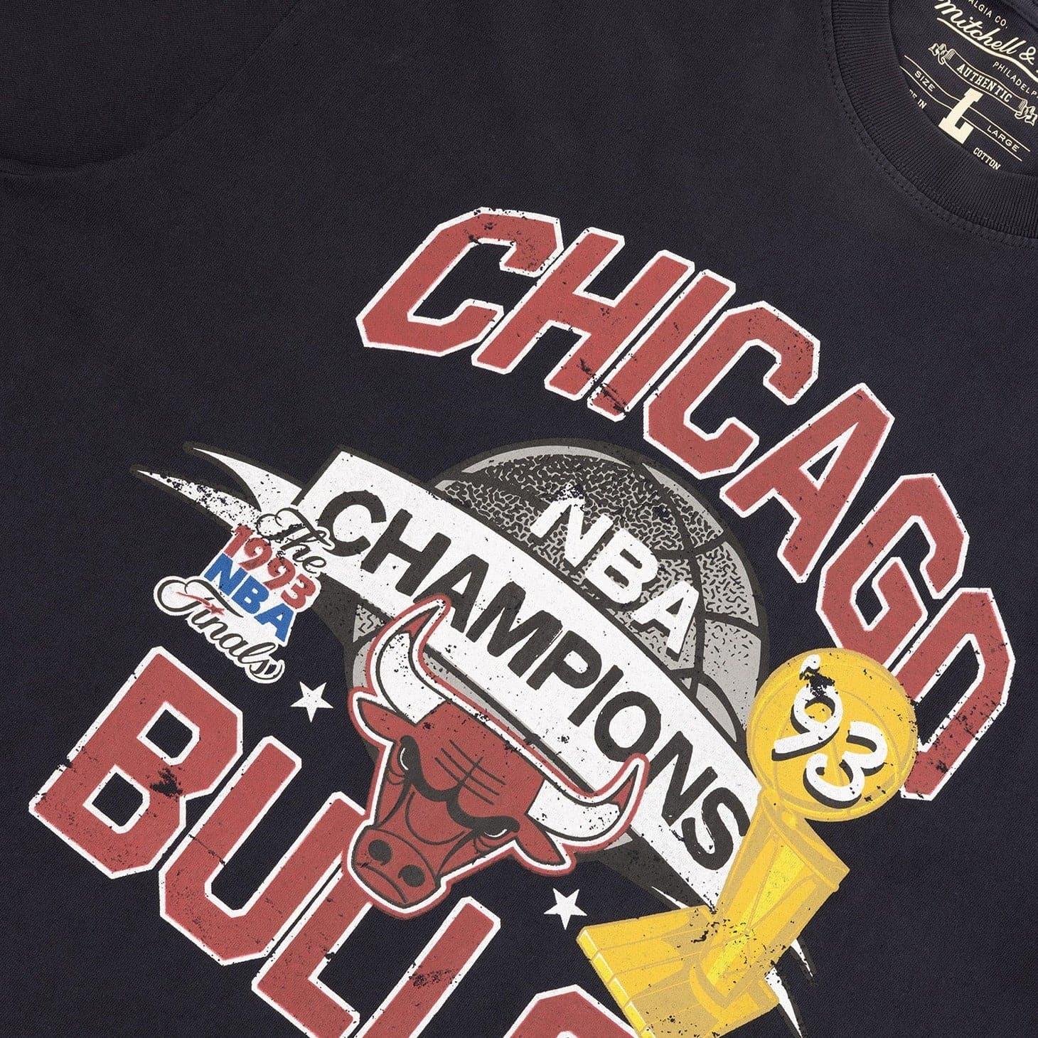 Mitchell And Ness T-Shirts Chicago Bulls Mitchell & Ness NBA Champs History Vintage T-Shirt - Faded Black