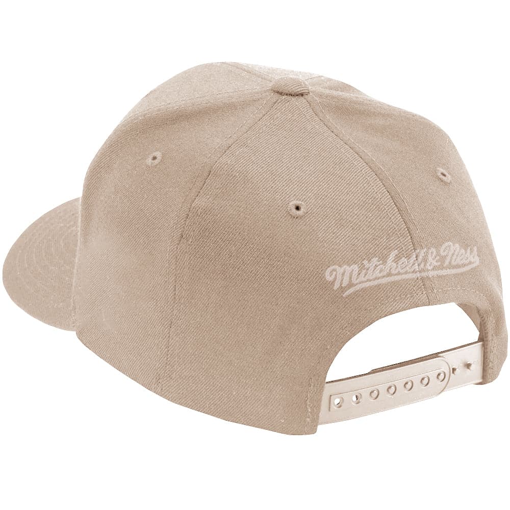 Mitchell And Ness Caps Chicago Bulls Mitchell & Ness NBA Diamond One Curve Snapback Hat - Clay