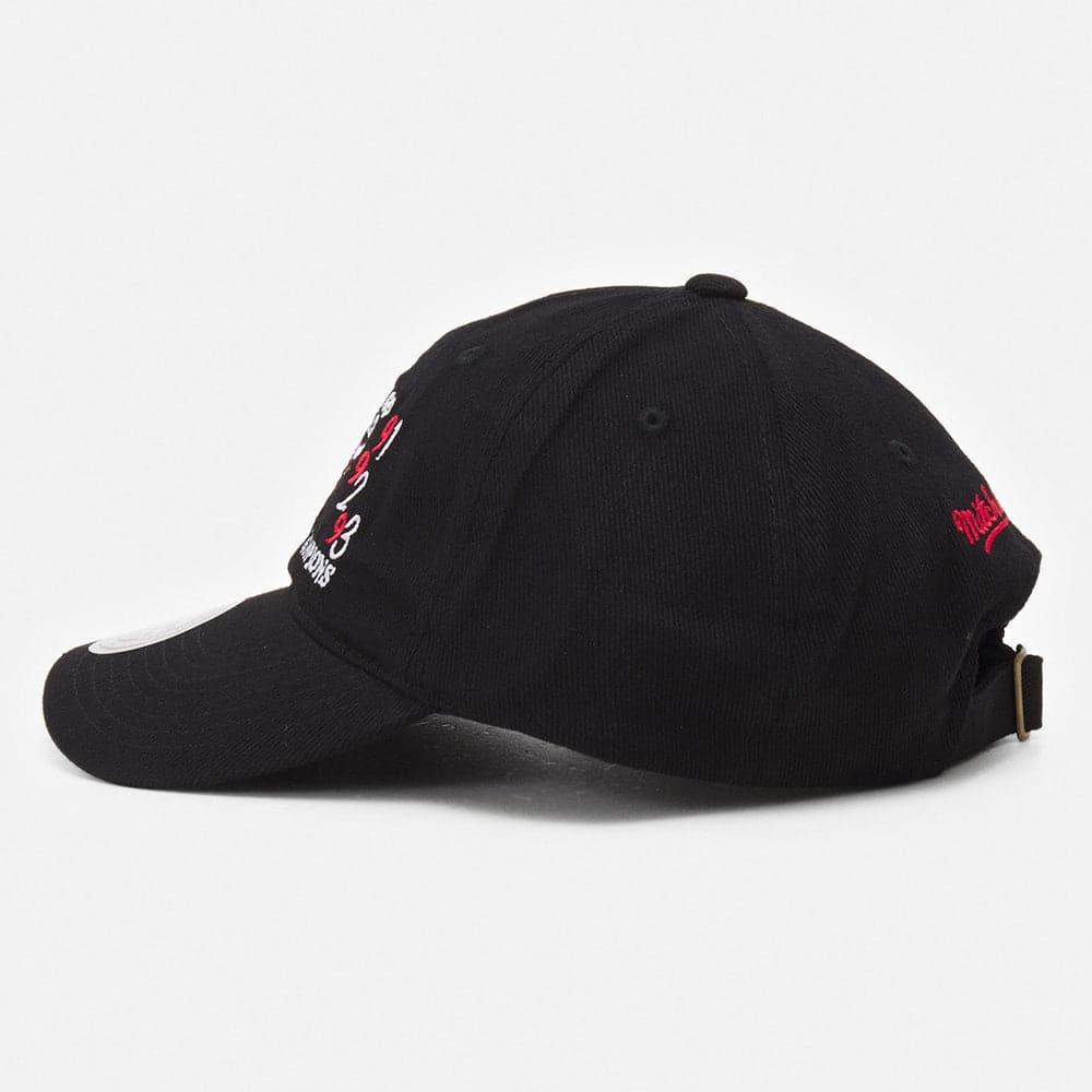 Mitchell And Ness Caps Chicago Bulls Mitchell & Ness NBA Easy As Champs Strapback Dad Hat - Black