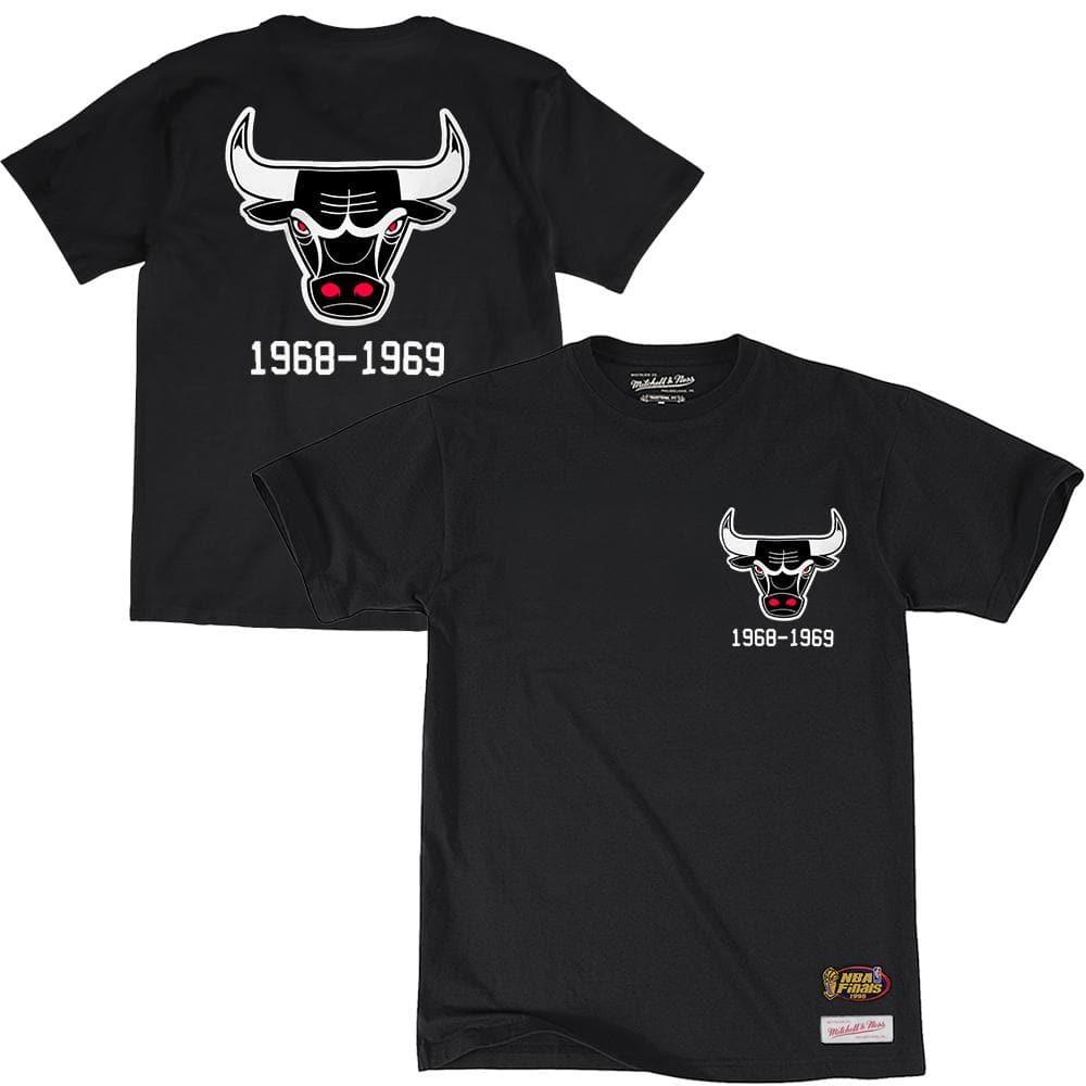 Mitchell And Ness T-Shirts Chicago Bulls Mitchell & Ness NBA HWC Retro Repeat T-Shirt - Black