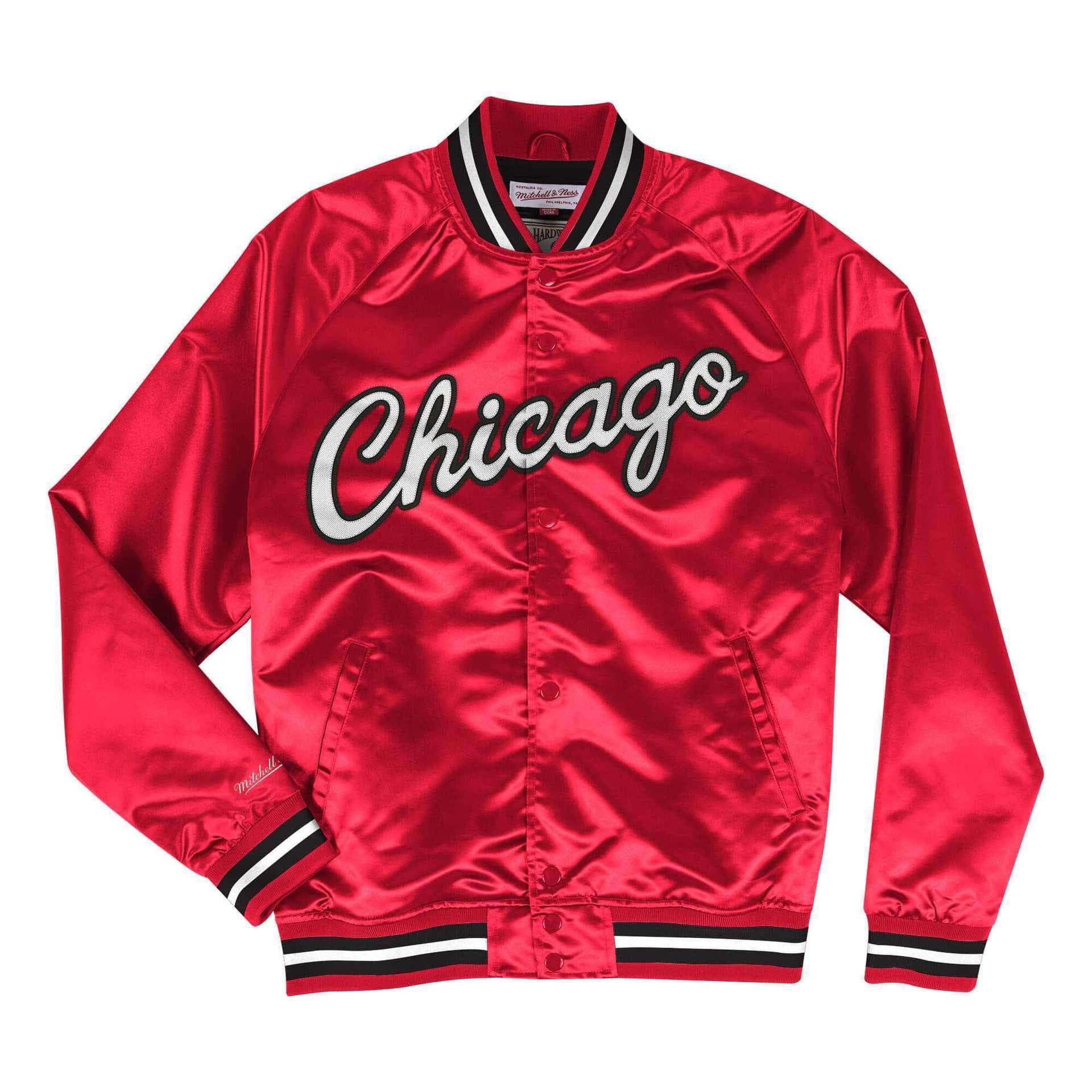 Mitchell And Ness Jackets XL Chicago Bulls Mitchell & Ness NBA Lightweight Satin Jacket - Red