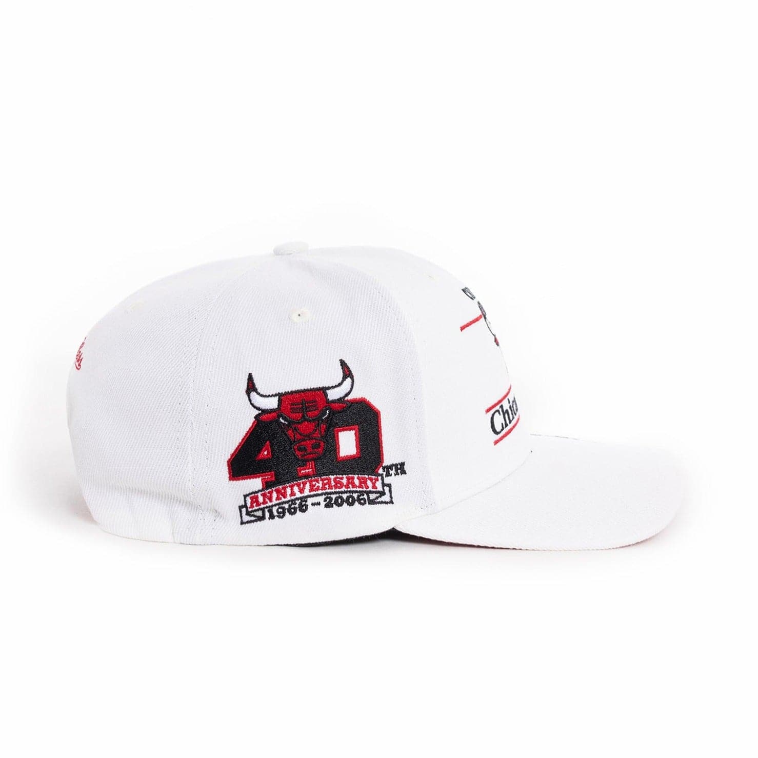 Mitchell And Ness Caps Chicago Bulls Mitchell & Ness NBA Show Up Classic Red Snapback Hat - Off White
