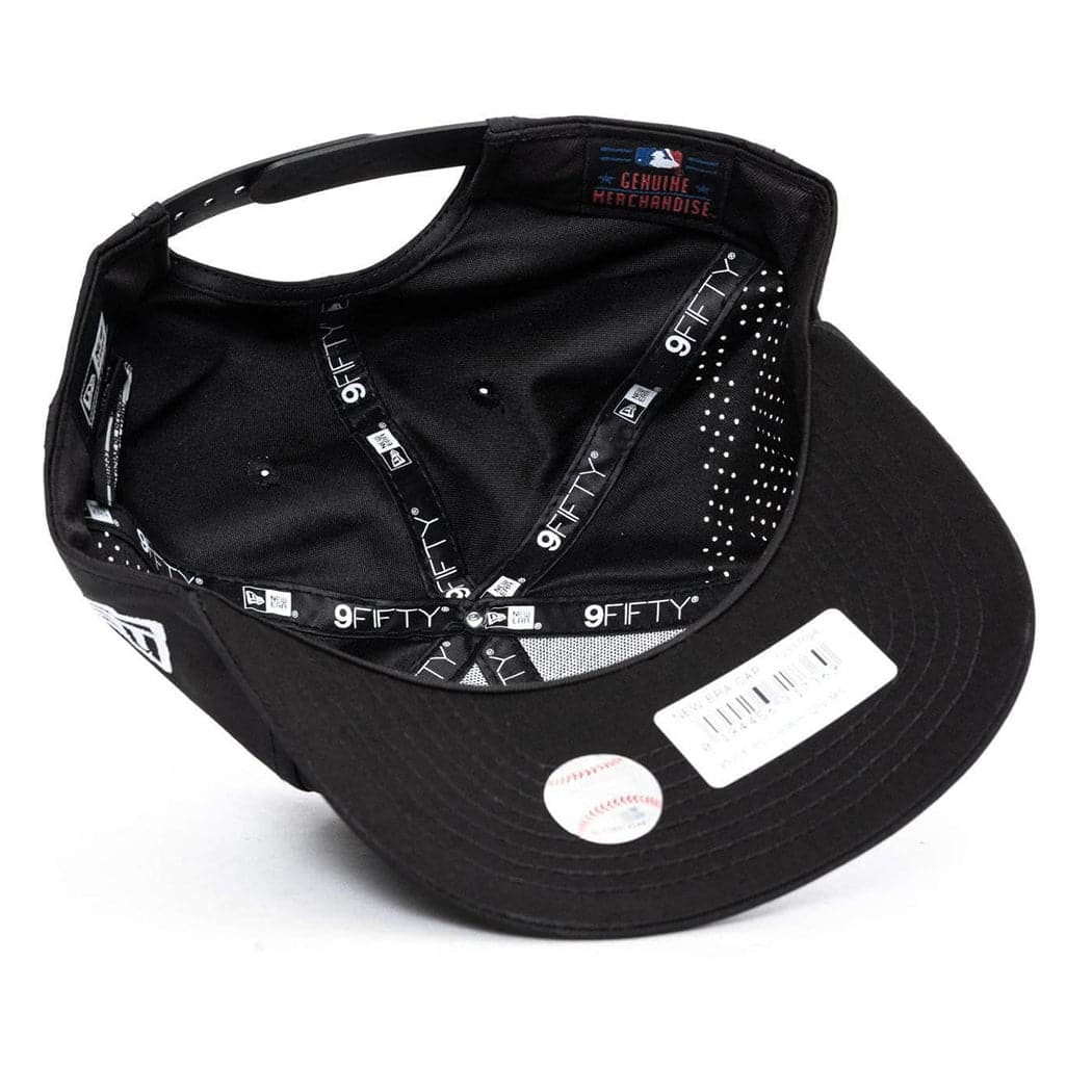New Era Caps Chicago White Sox New Era MLB Team Prolight Pre-Curved 9FIFTY Snapback Hat - Black